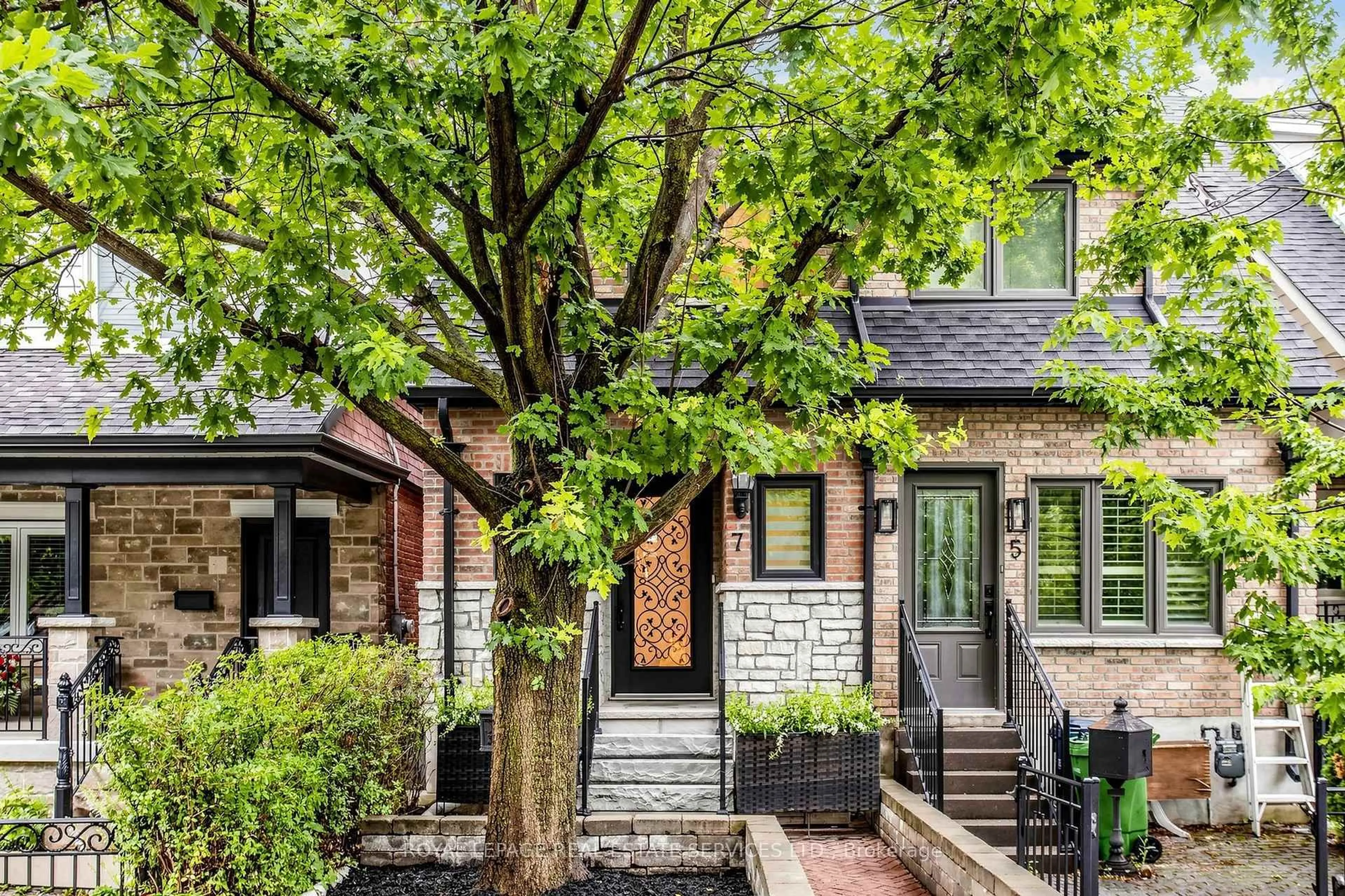 Home with brick exterior material, street for 7 Sellers Ave, Toronto Ontario M6E 3T4