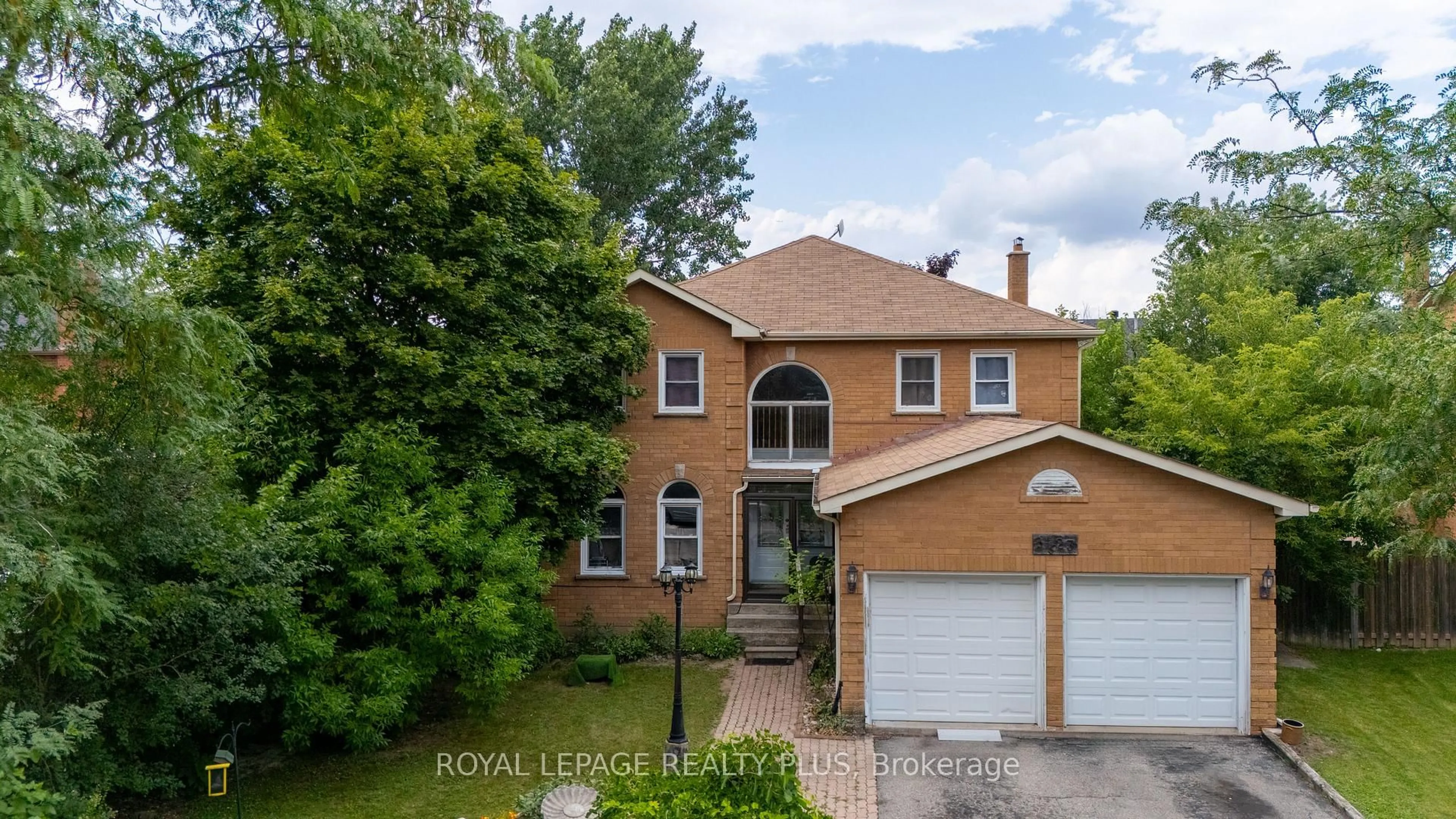 Home with brick exterior material, street for 5523 Edencroft Acre, Mississauga Ontario L5M 4M3