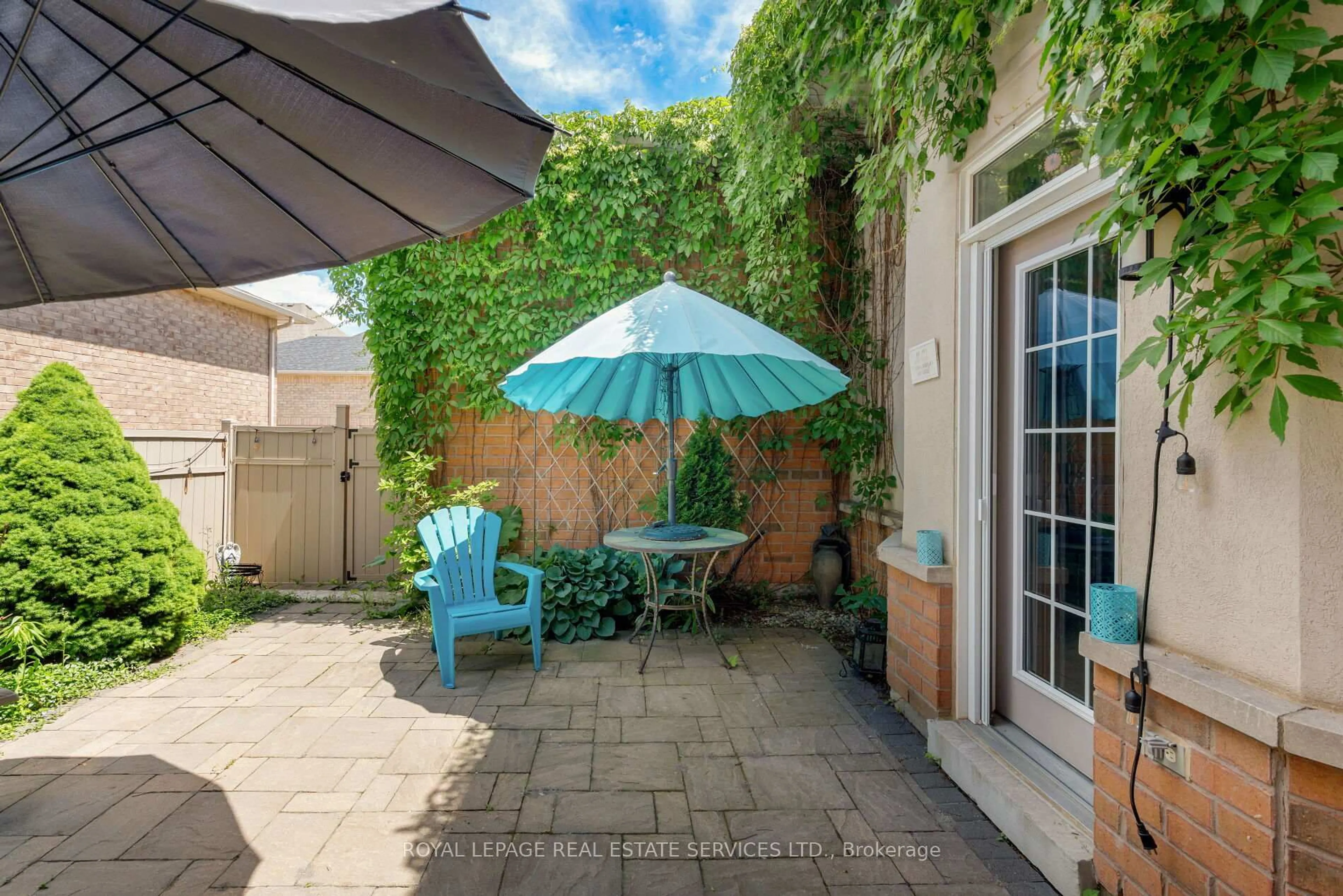 Patio, street for 506 Charles Potter Lane, Oakville Ontario L6M 0P6