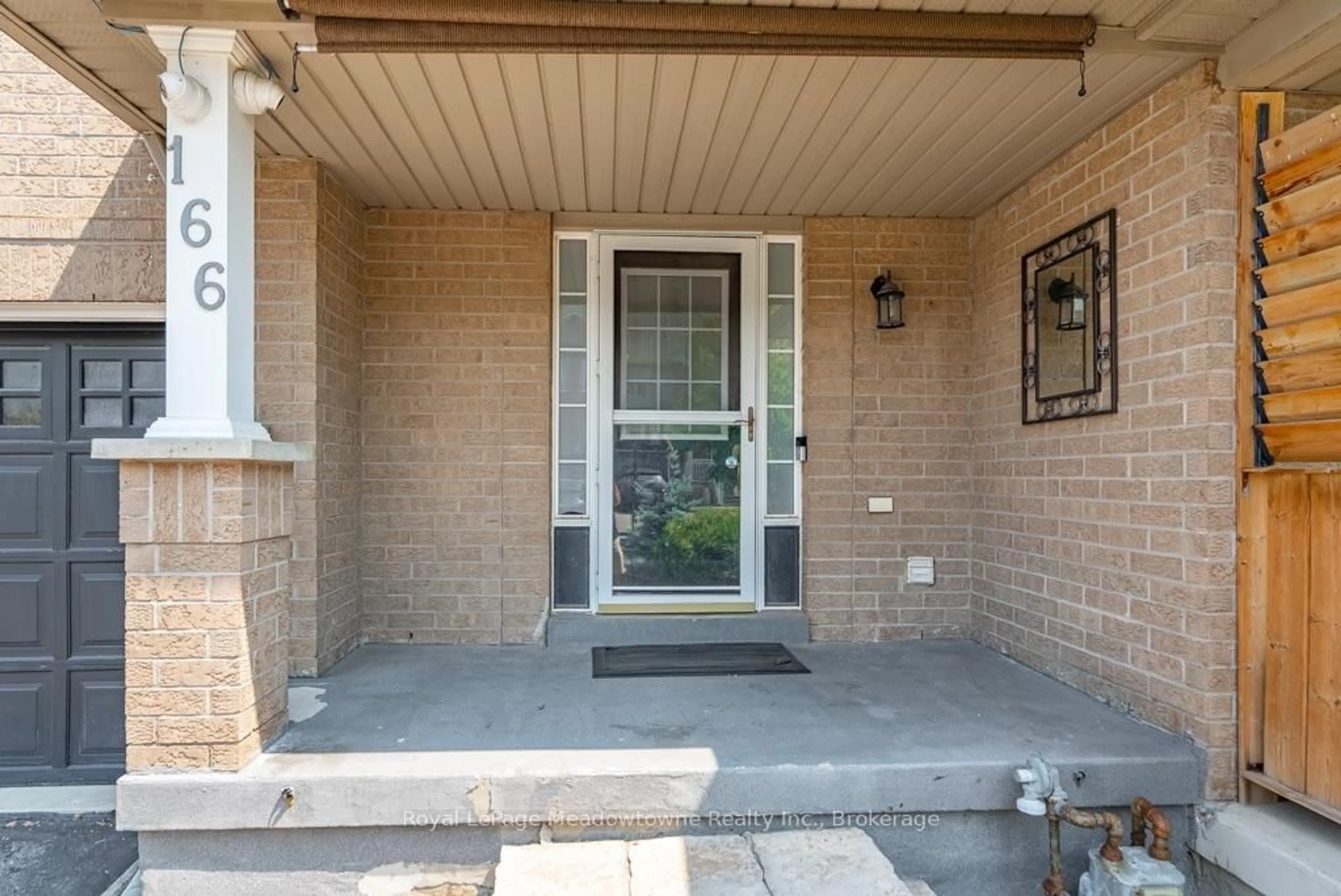 Indoor entryway for 166 Panton Tr, Milton Ontario L9T 6K4
