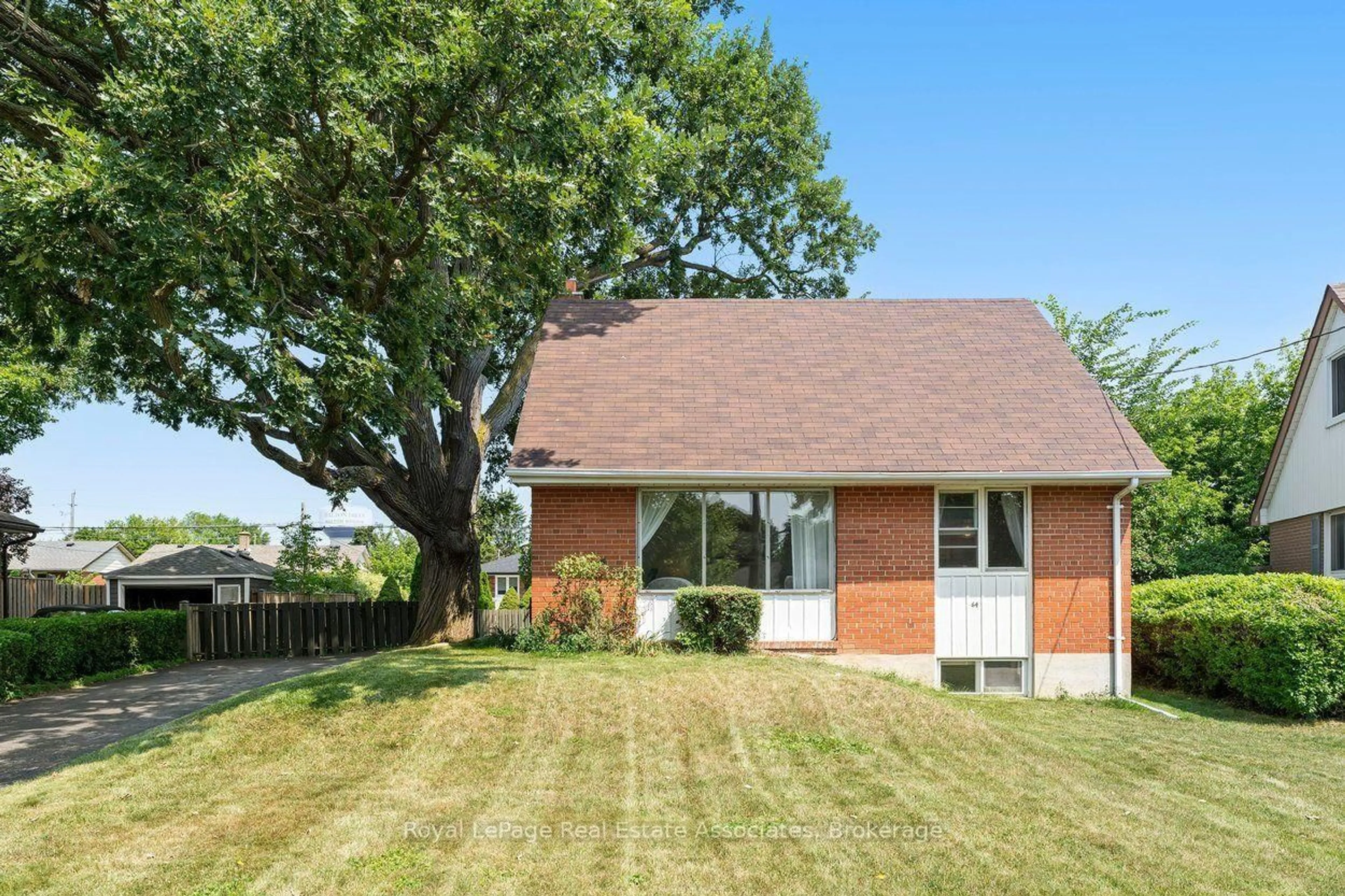 Home with brick exterior material, street for 64 McIntyre Cres, Halton Hills Ontario L7G 1N3
