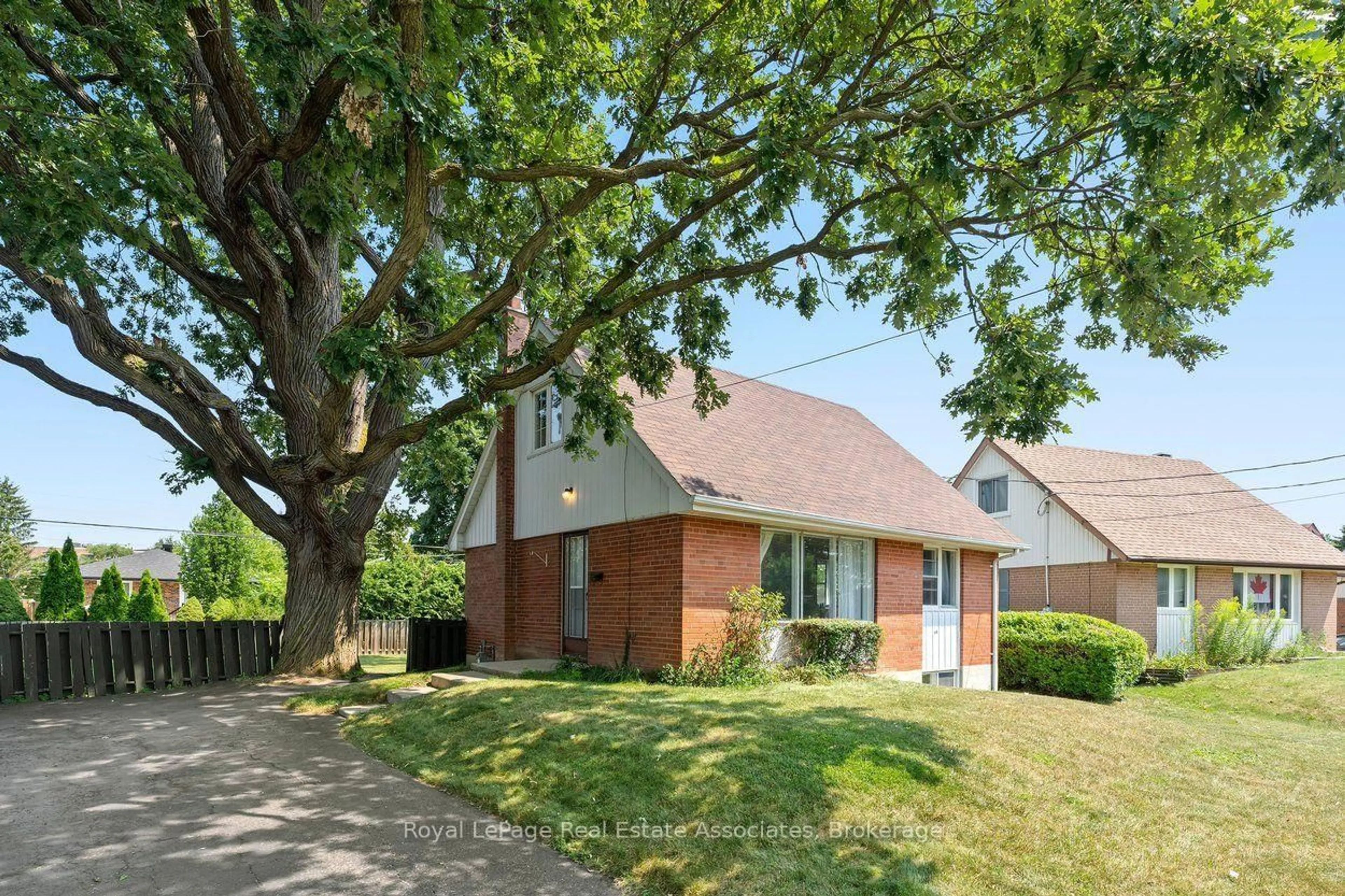 Home with brick exterior material, street for 64 McIntyre Cres, Halton Hills Ontario L7G 1N3