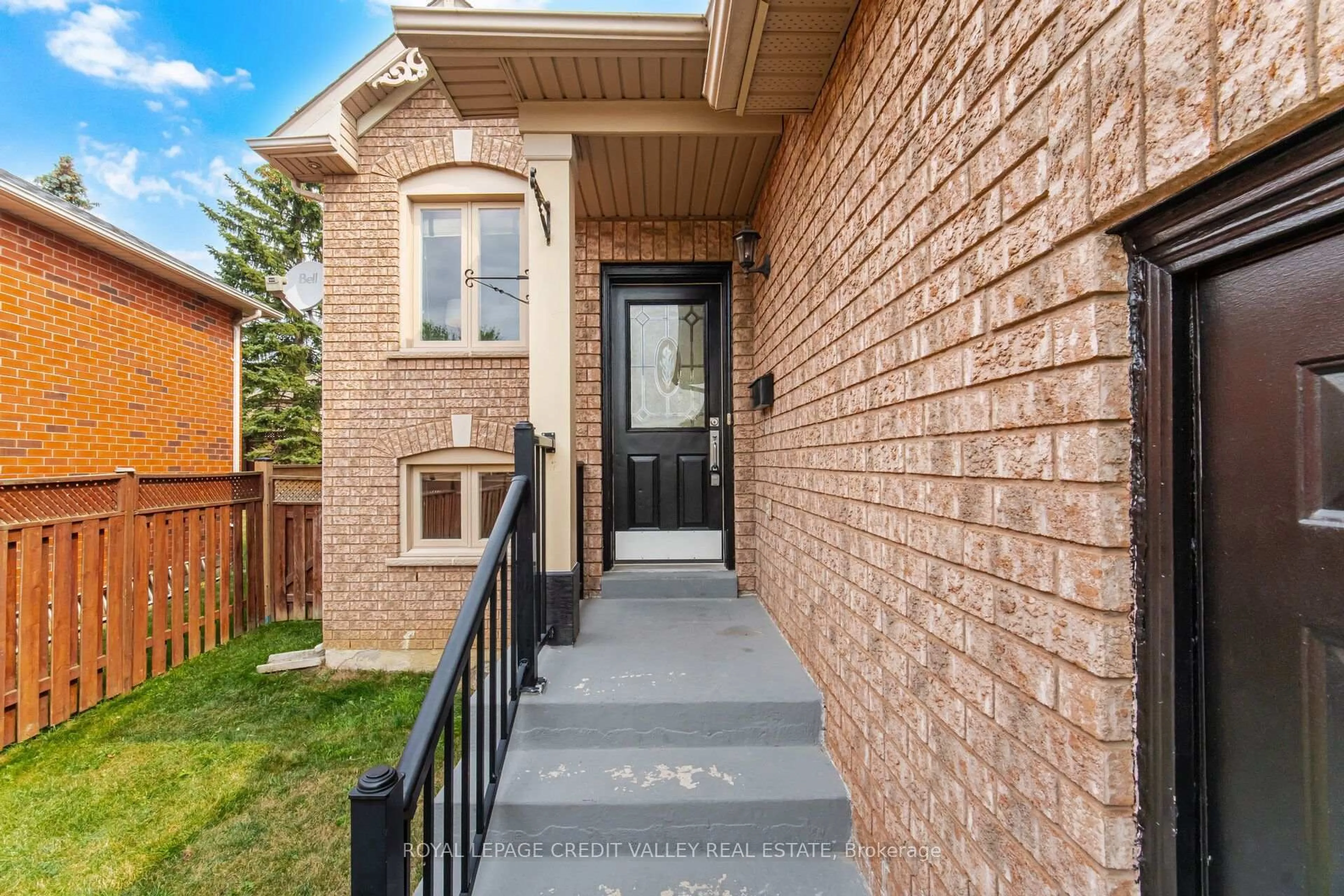 Home with brick exterior material, street for 43 Flemington Dr, Caledon Ontario L7C 1B7