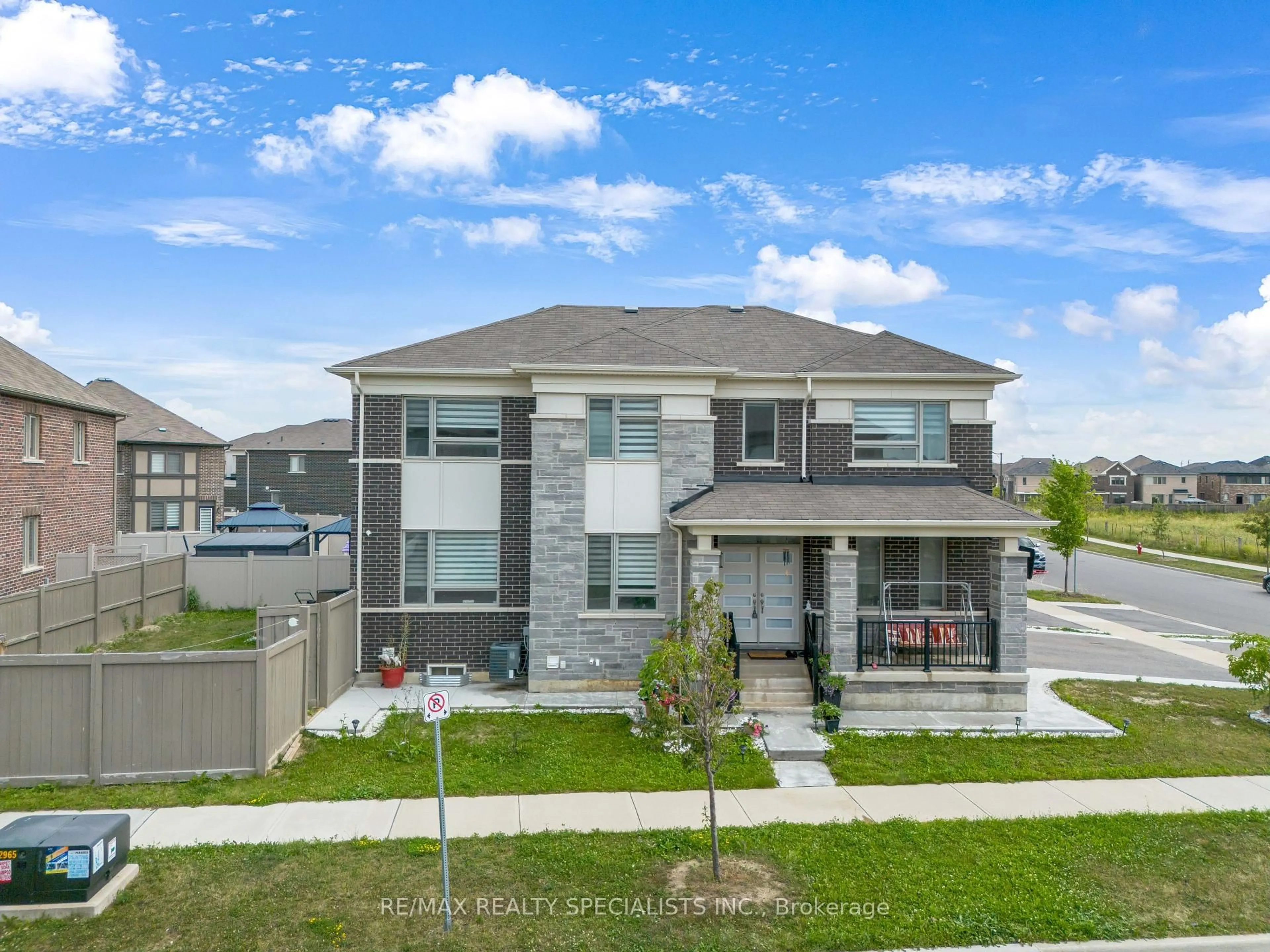 Unknown for 1 Boothill Dr, Brampton Ontario L7A 5E5
