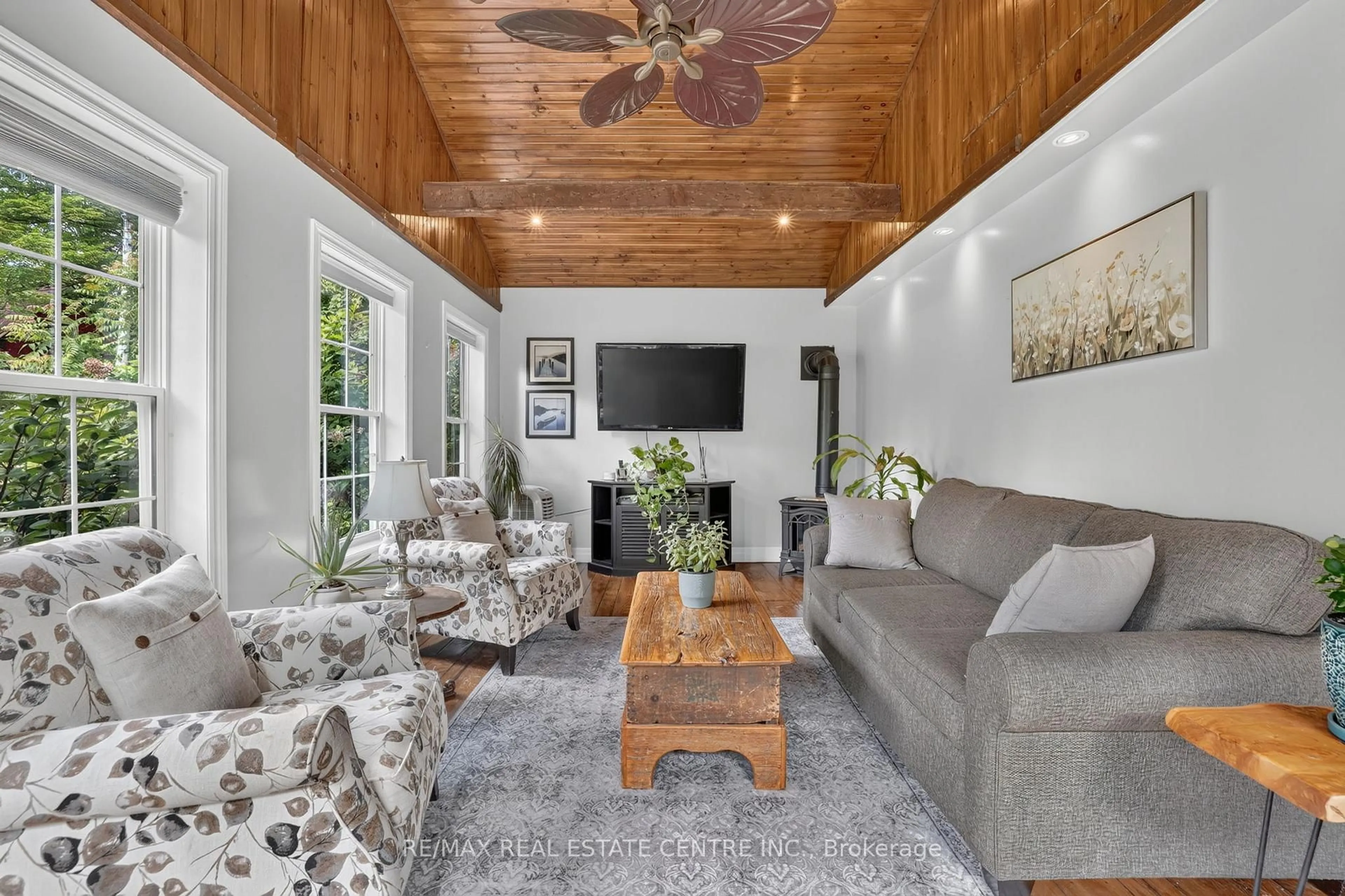 Living room with furniture, unknown for 12429 Wolseley St, Halton Hills Ontario L0P 1H0