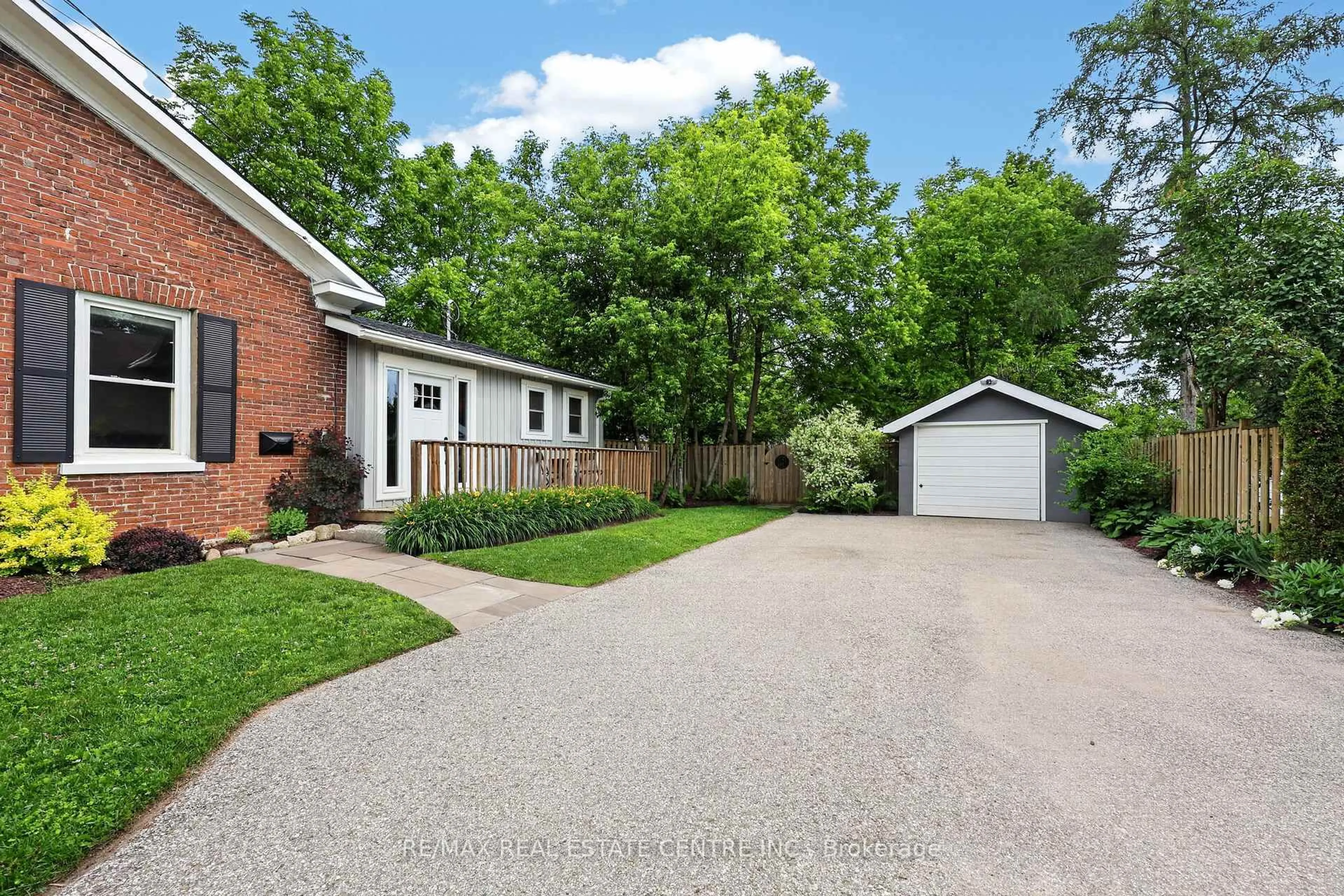 Unknown for 77 Mill St, Orangeville Ontario L9W 2M6