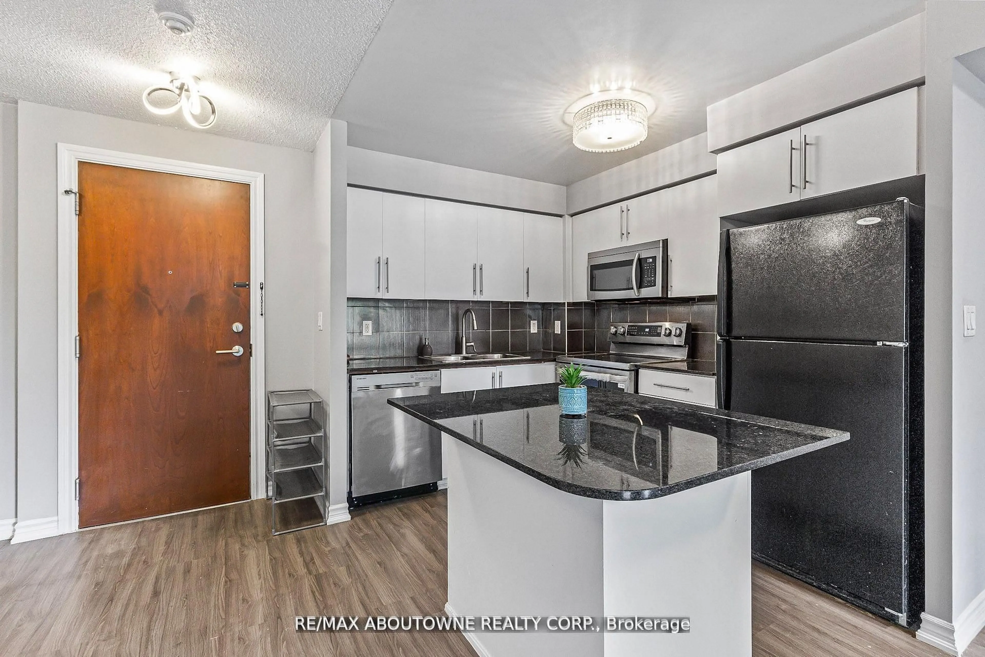 Unknown for 310 Burnhamthorpe Rd #401, Mississauga Ontario L5B 4P9