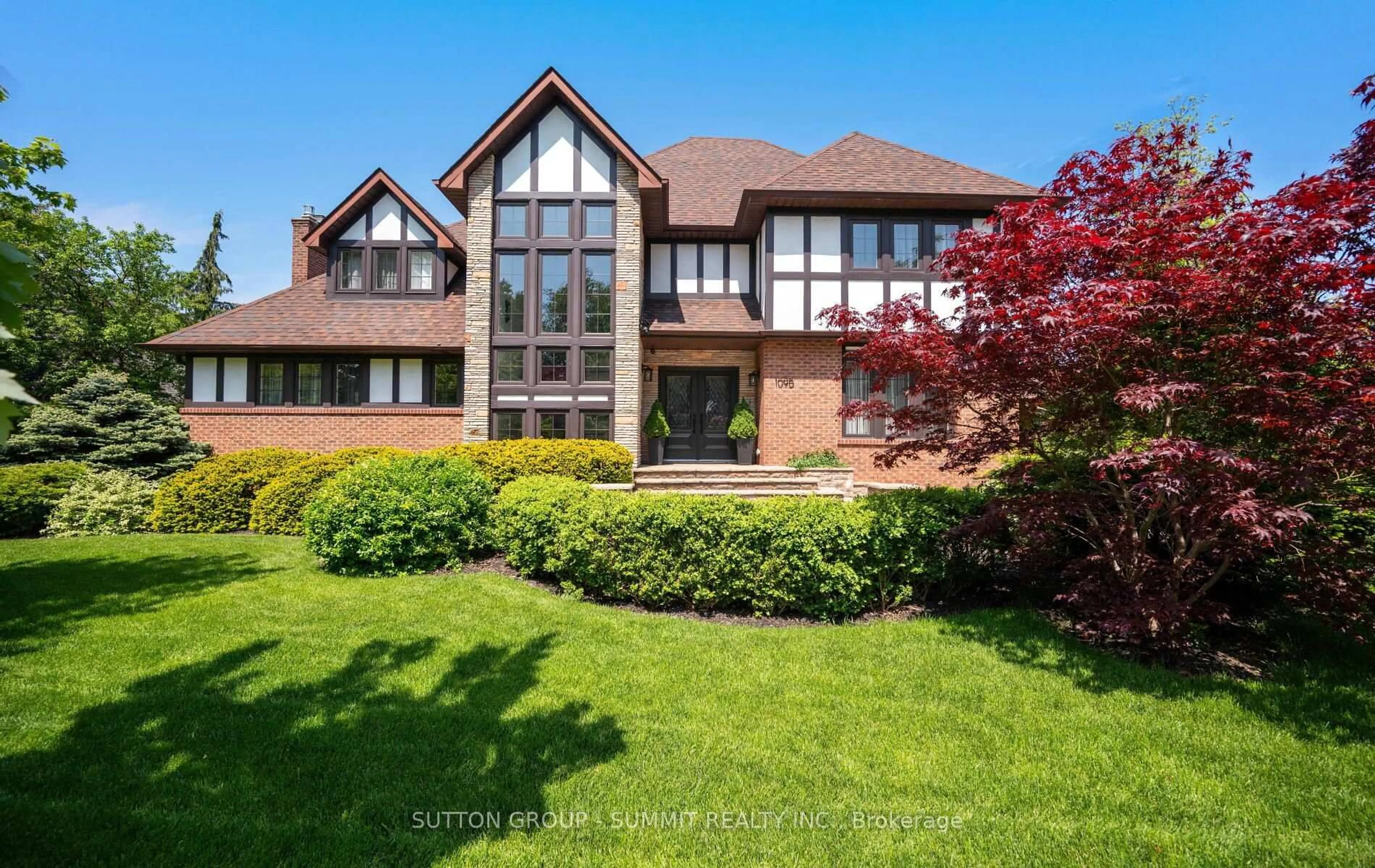 Home with brick exterior material, unknown for 1095 Geran Cres, Mississauga Ontario L5H 4A9