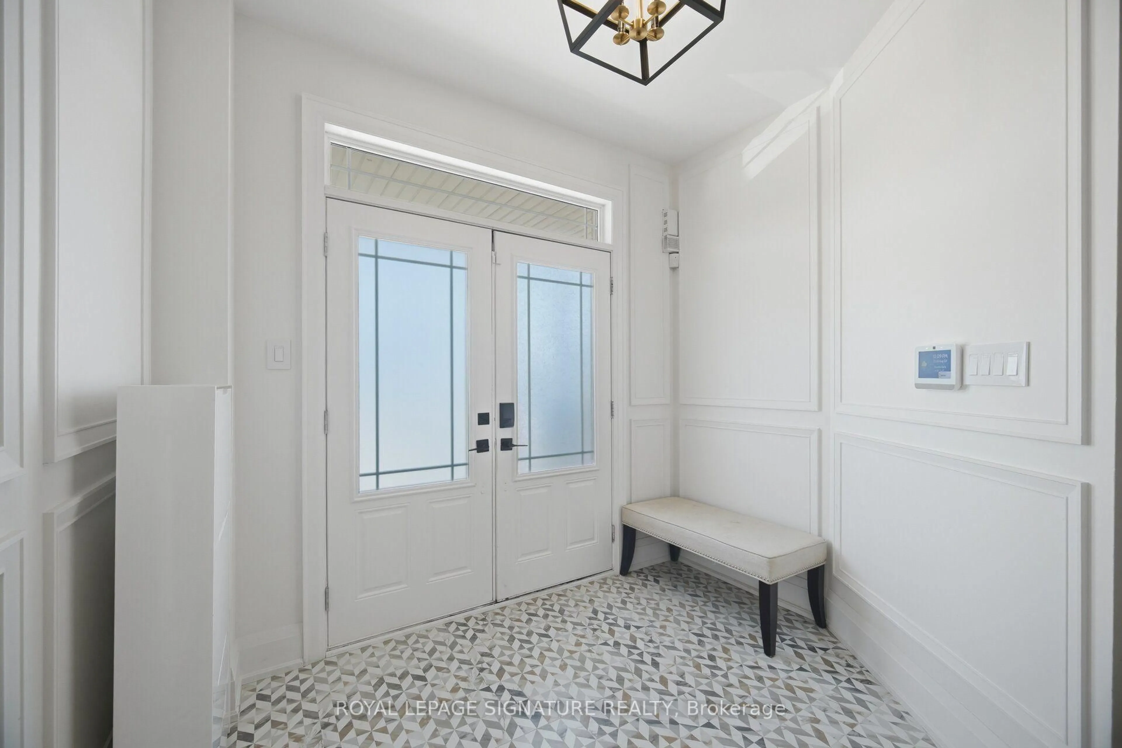 Indoor entryway for 65 River Heights Dr, Brampton Ontario L6P 3B7
