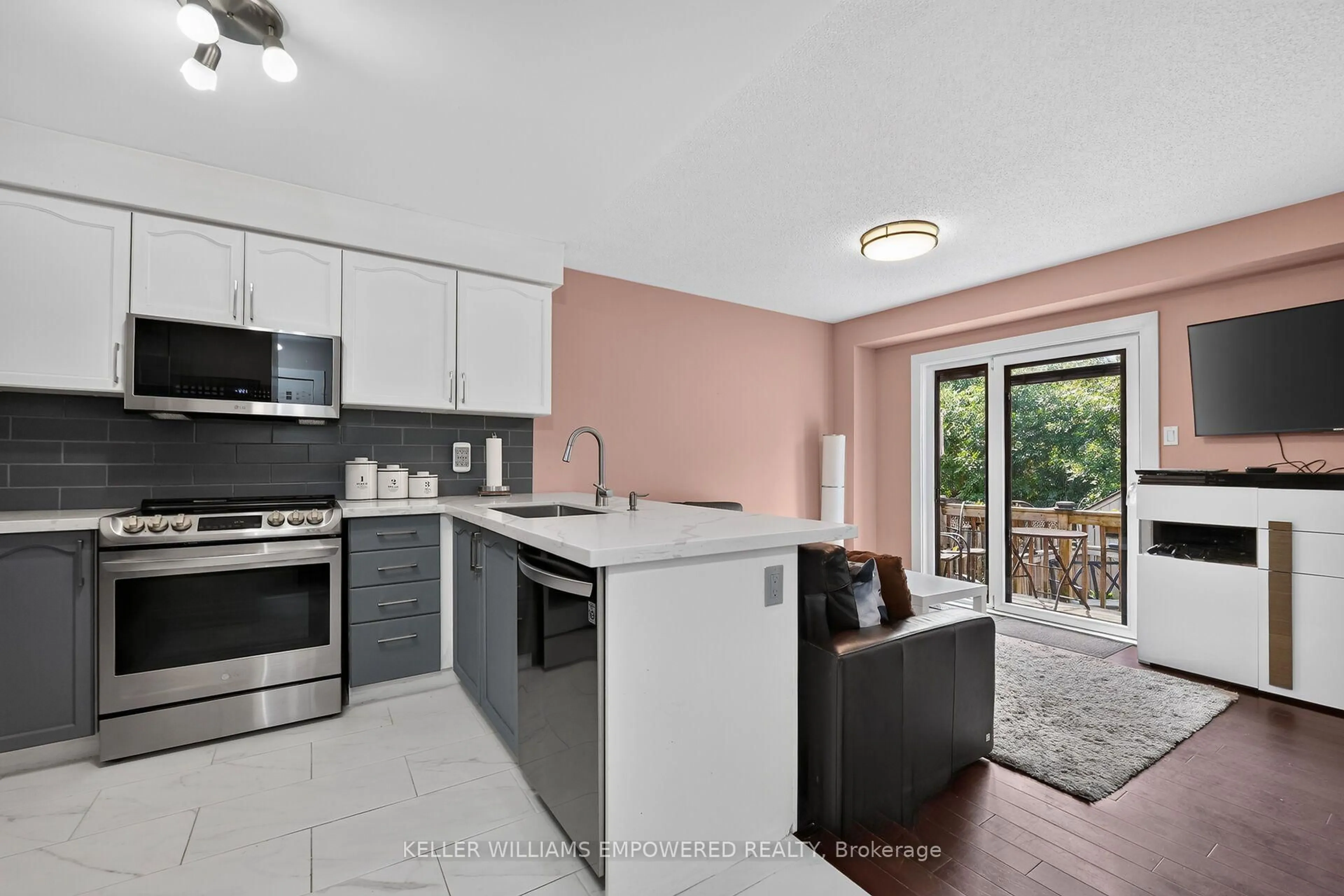 Open concept kitchen, unknown for 62 Earl Grey Cres, Brampton Ontario L7A 2L2