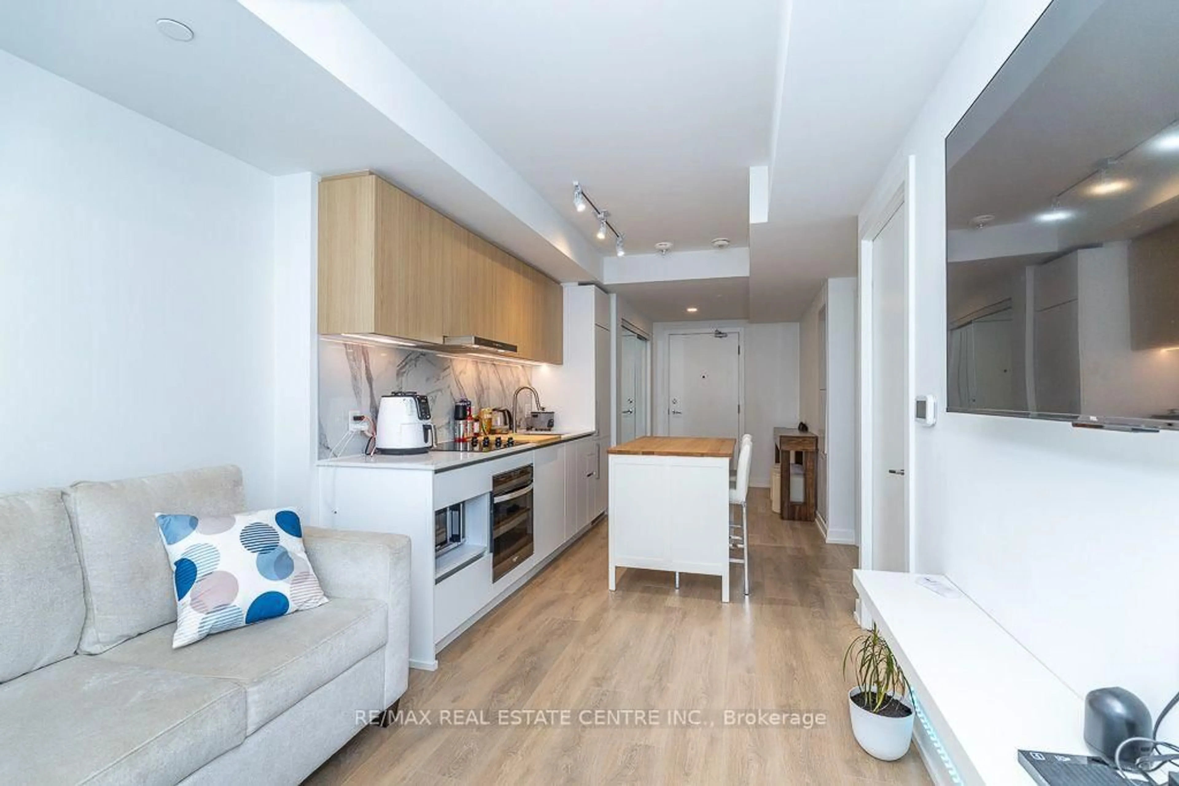 Open concept kitchen, unknown for 1100 Sheppard Ave #232, Toronto Ontario M3K 0E4