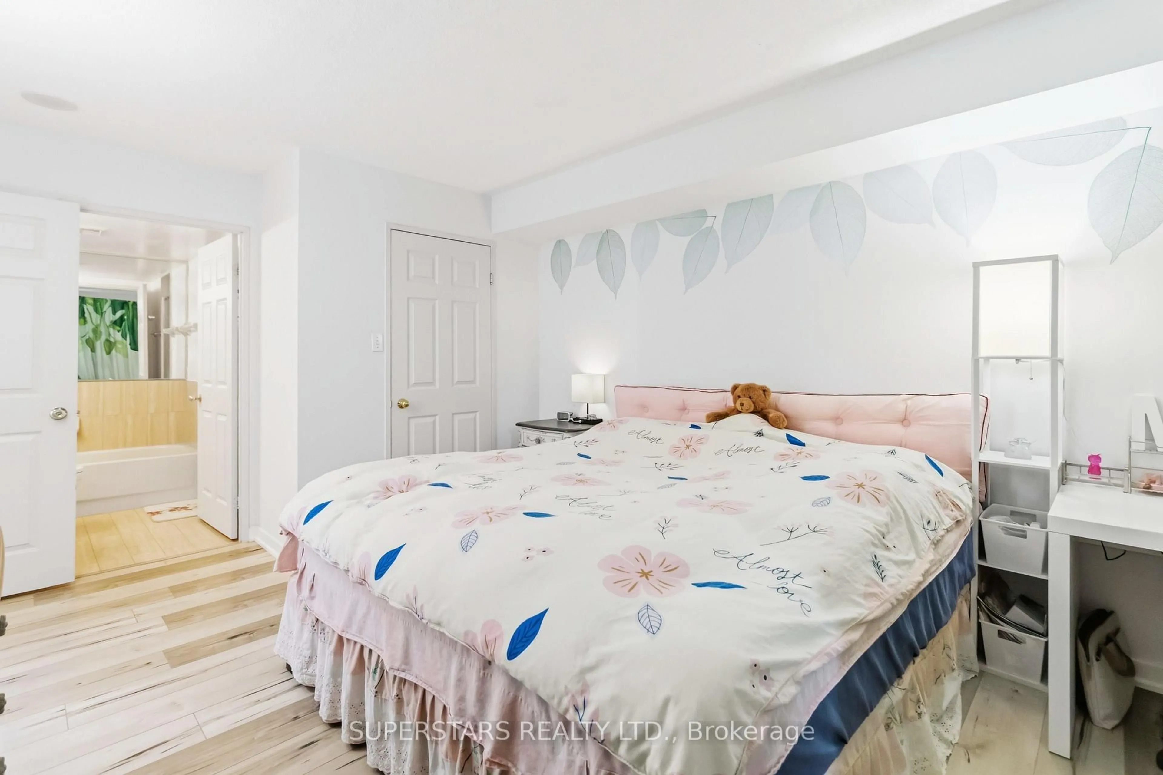 Bedroom with bed, unknown for 30 Malta Ave #1702, Brampton Ontario L6Y 4S5