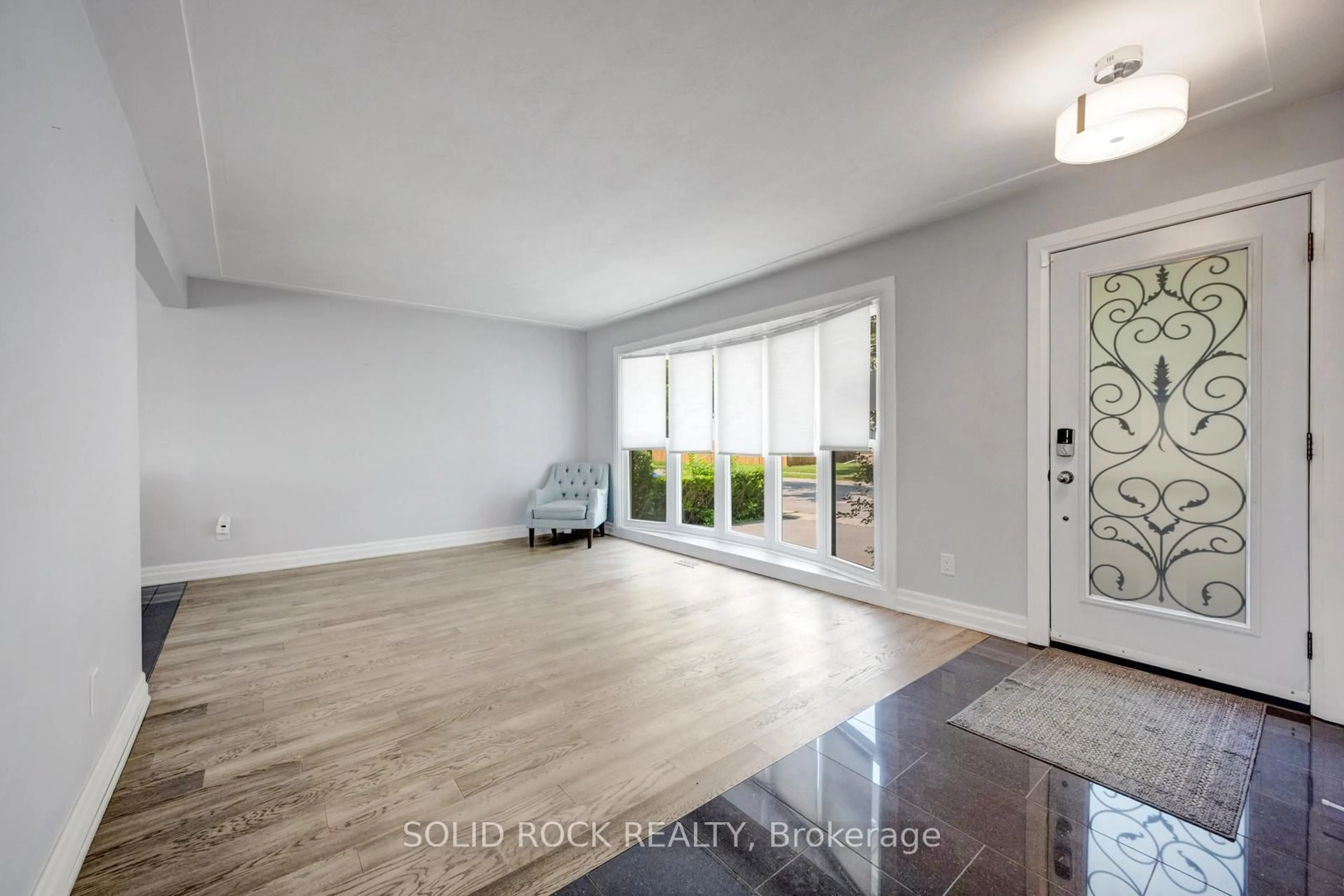 Unknown for 5372 Spruce Ave, Burlington Ontario L7L 1N7