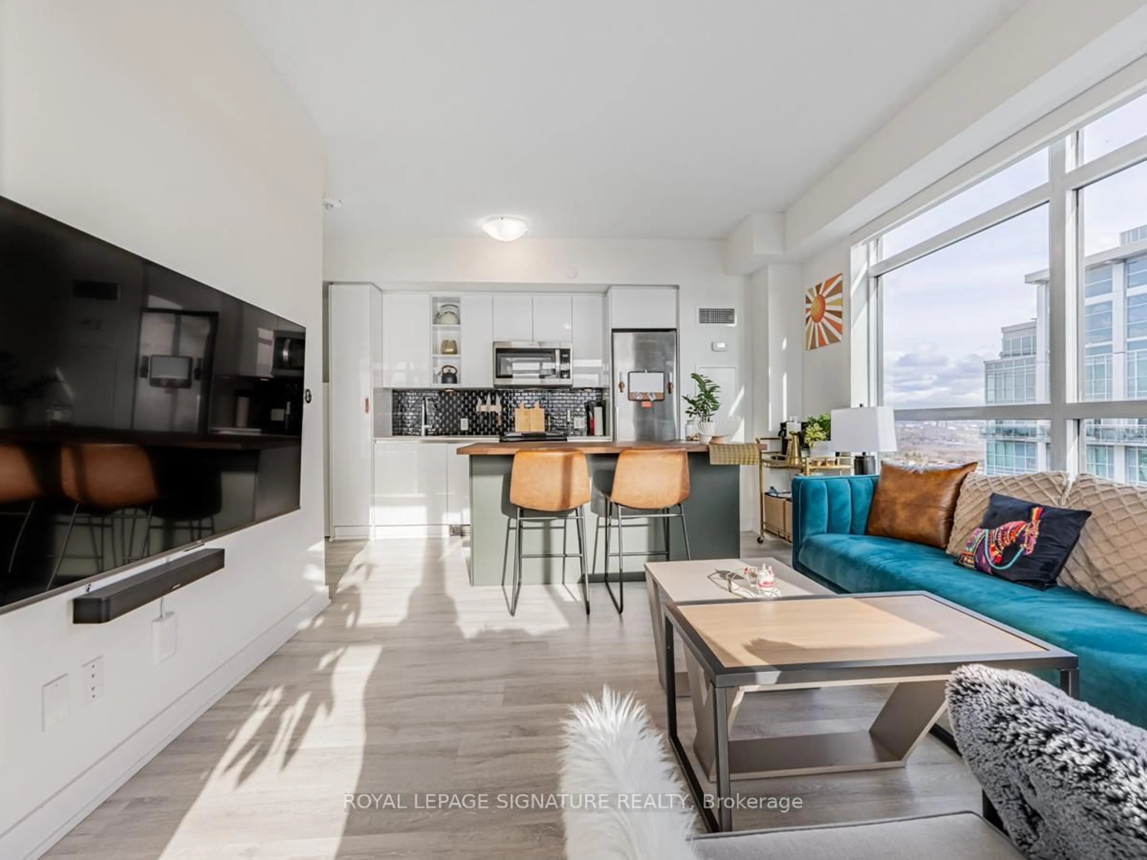 Unknown for 251 Manitoba St #2704, Toronto Ontario M8Y 0C7