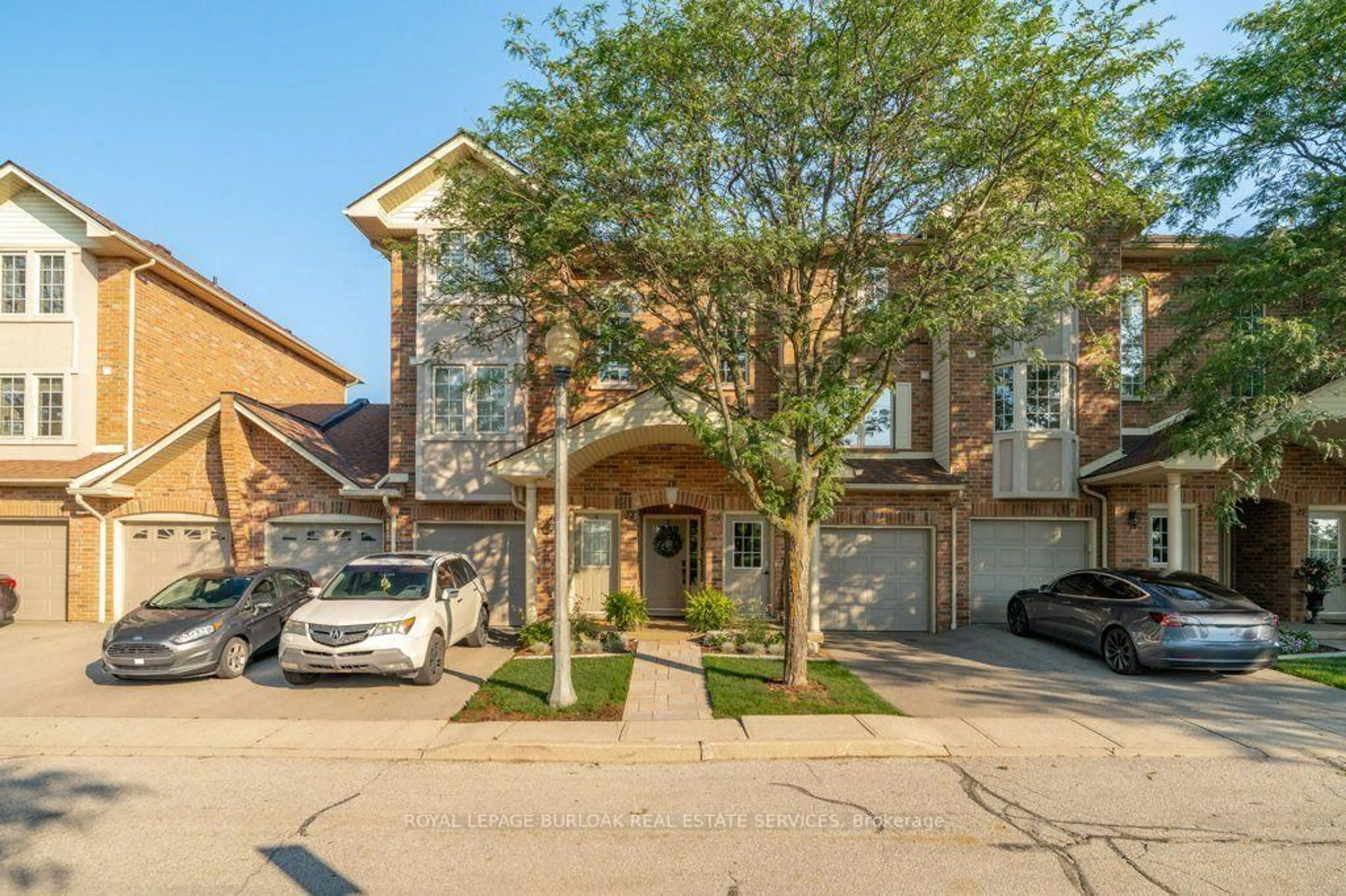 Home with brick exterior material, street for 4045 Upper Middle Rd #25, Burlington Ontario L7M 4S8
