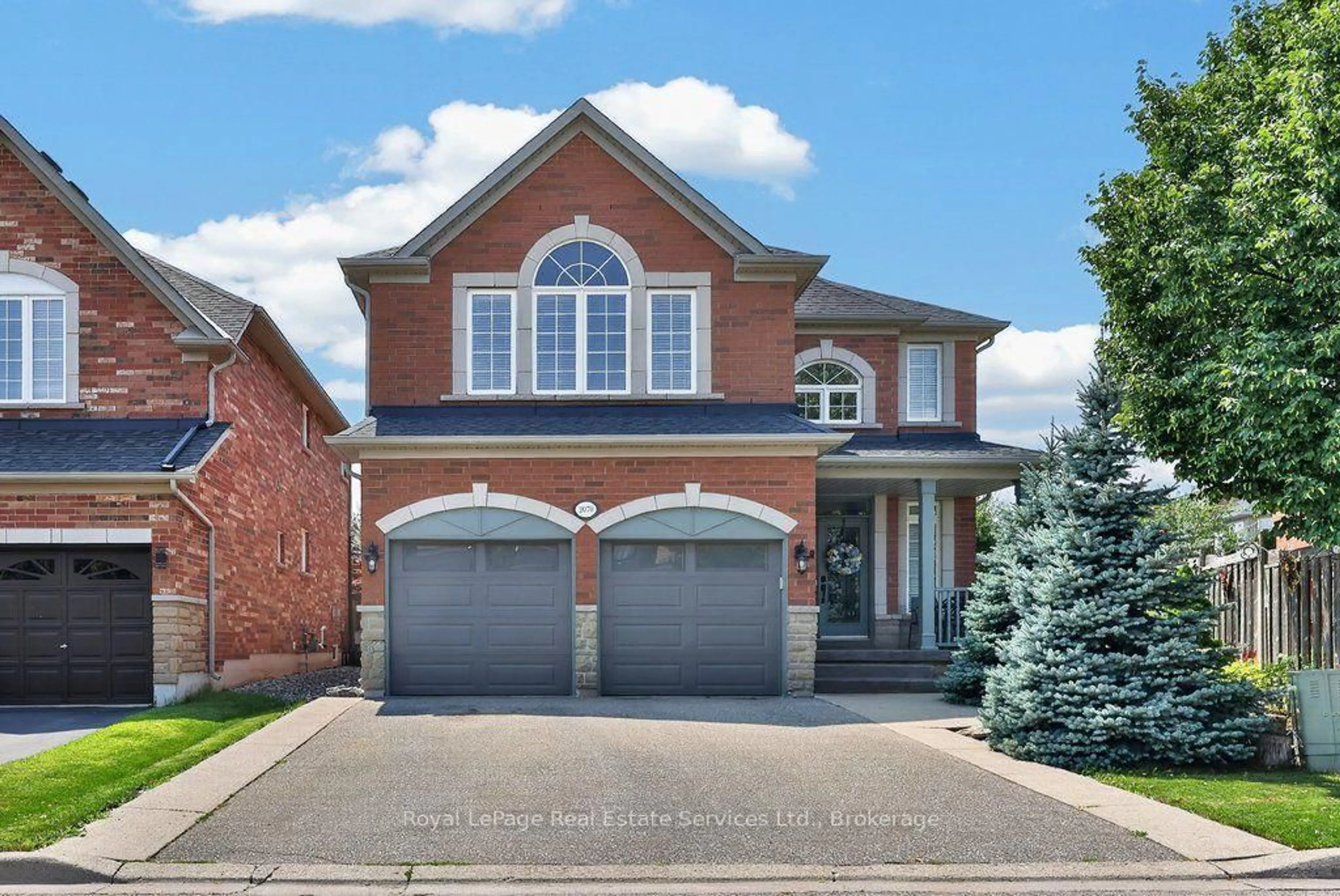 Home with brick exterior material, street for 2070 Willhaven Tr, Oakville Ontario L6M 5G3