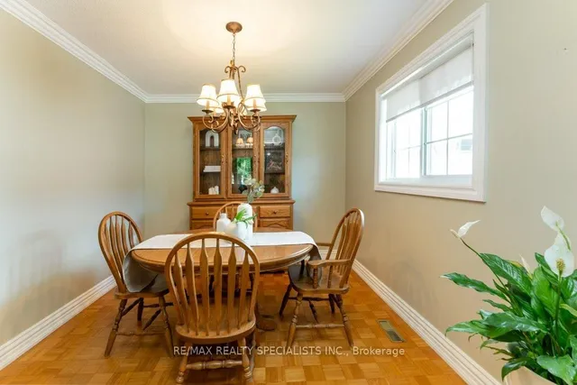 330 Hickory Circ, Oakville 3