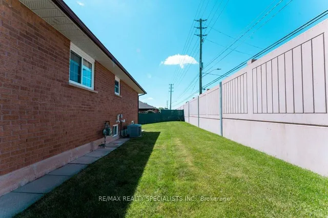 330 Hickory Circ, Oakville 5