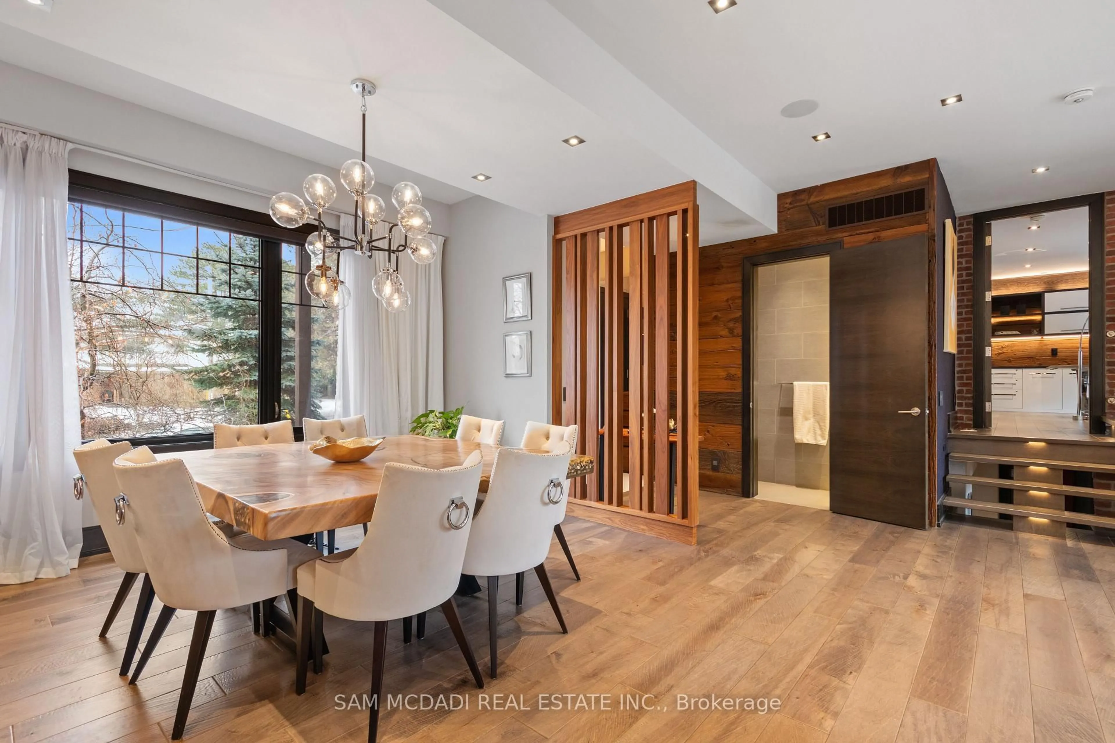 Dining room, unknown for 1031 Welwyn Dr, Mississauga Ontario L5J 3J2