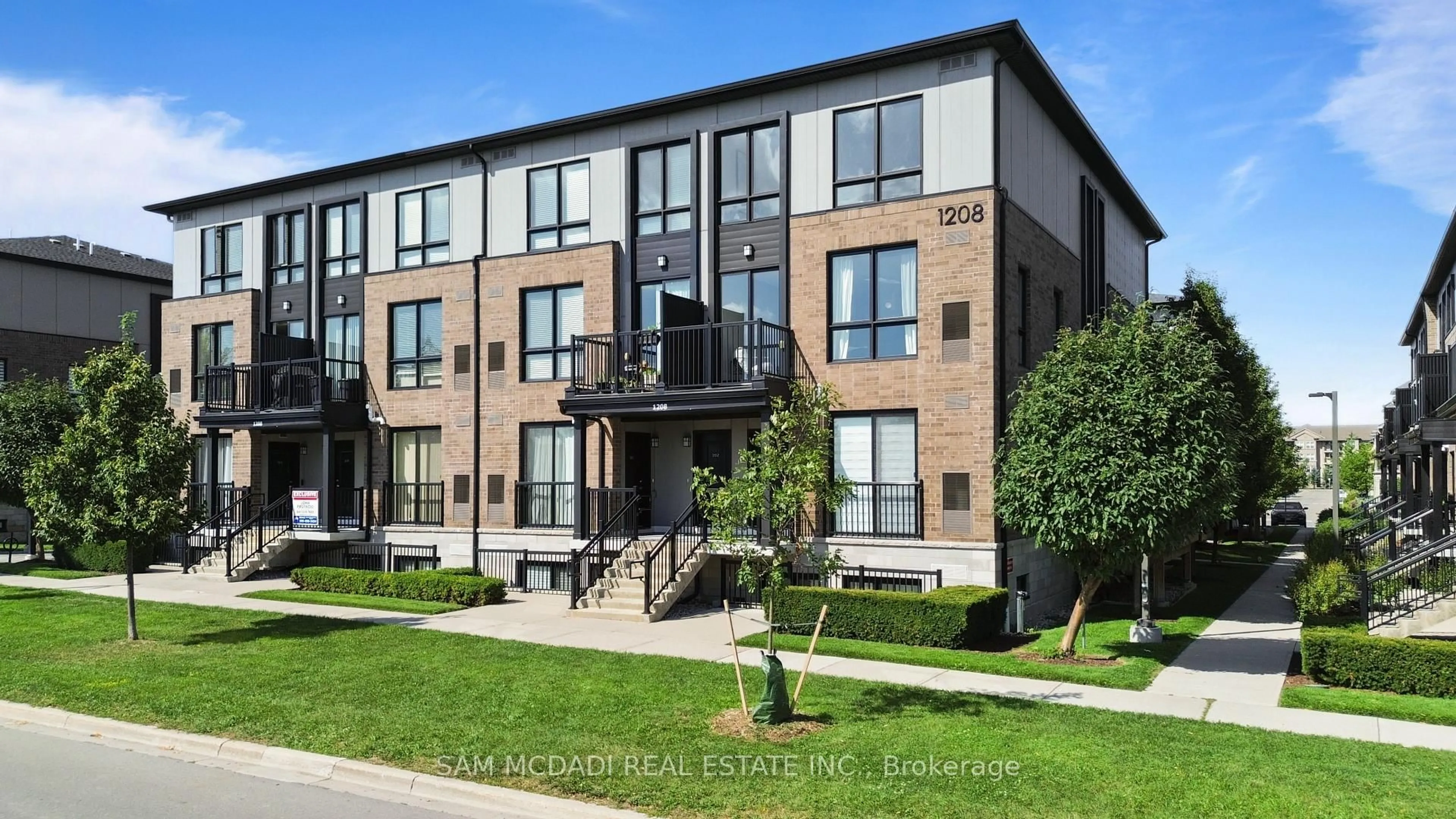 Home with brick exterior material, building for 1208 Main St #201, Milton Ontario L9T 9K7
