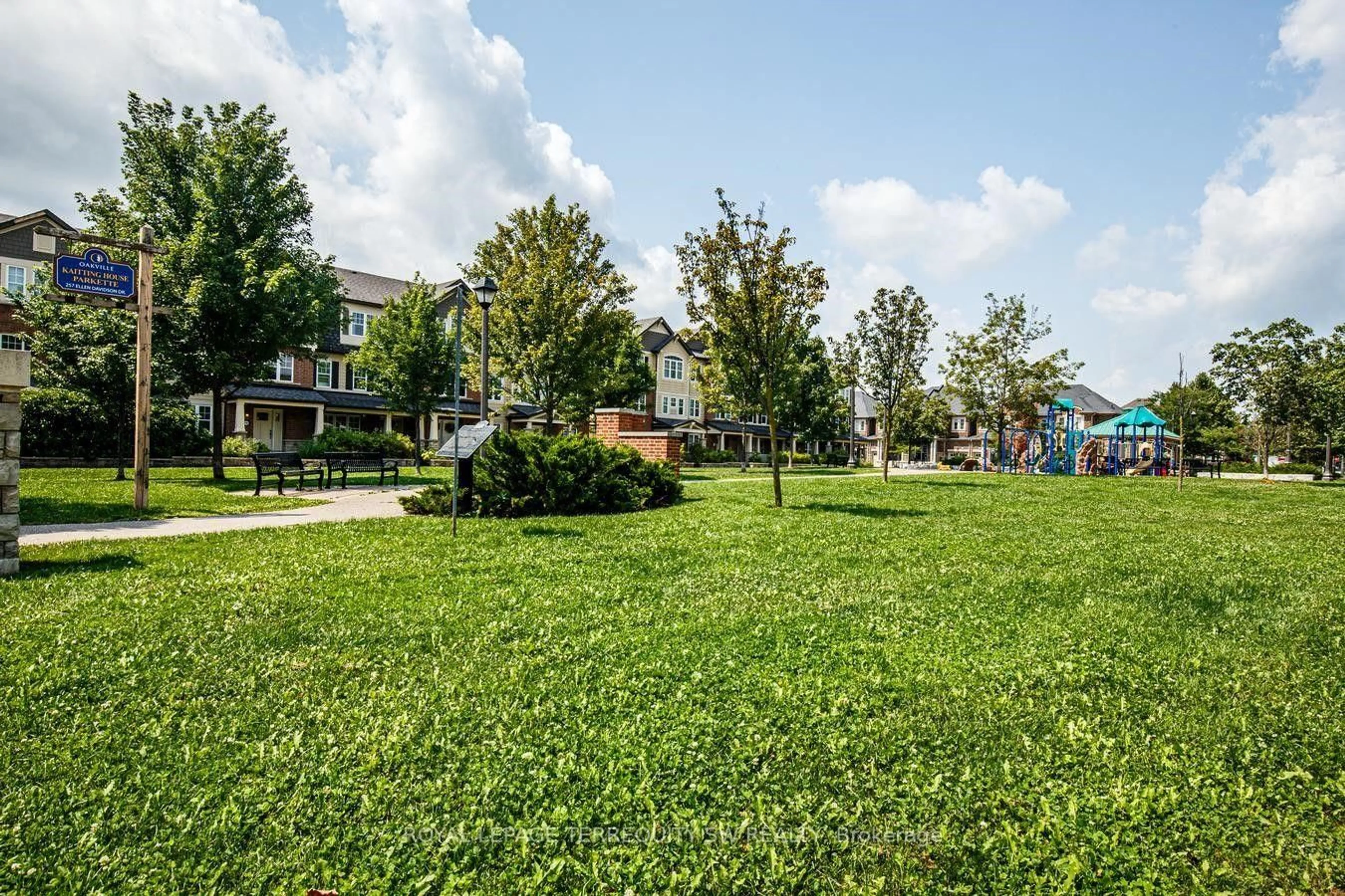 Unknown for 248 Ellen Davidson Dr, Oakville Ontario L6M 0V2
