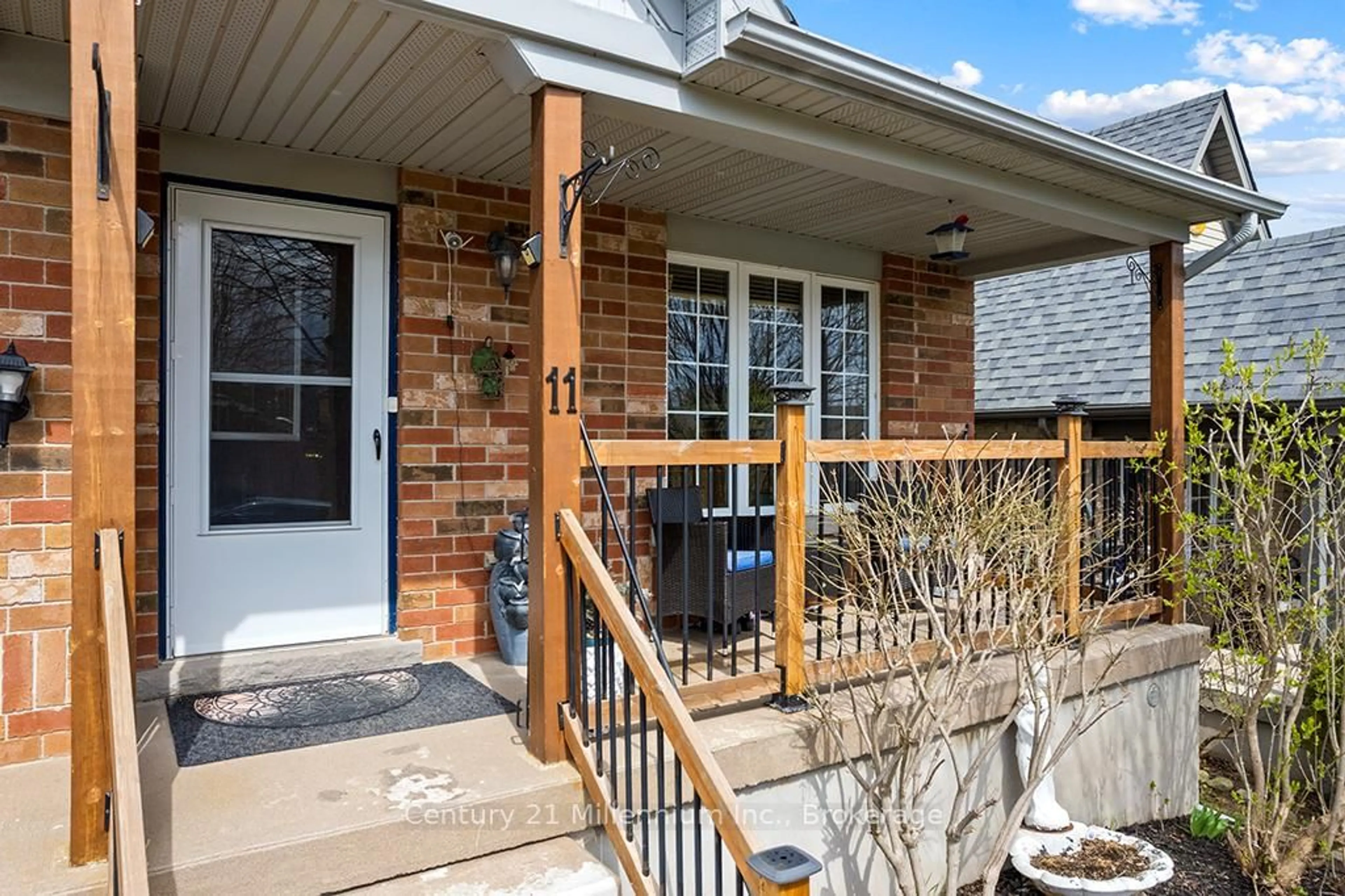 Unknown for 11 Northampton St, Orangeville Ontario L9W 5H8