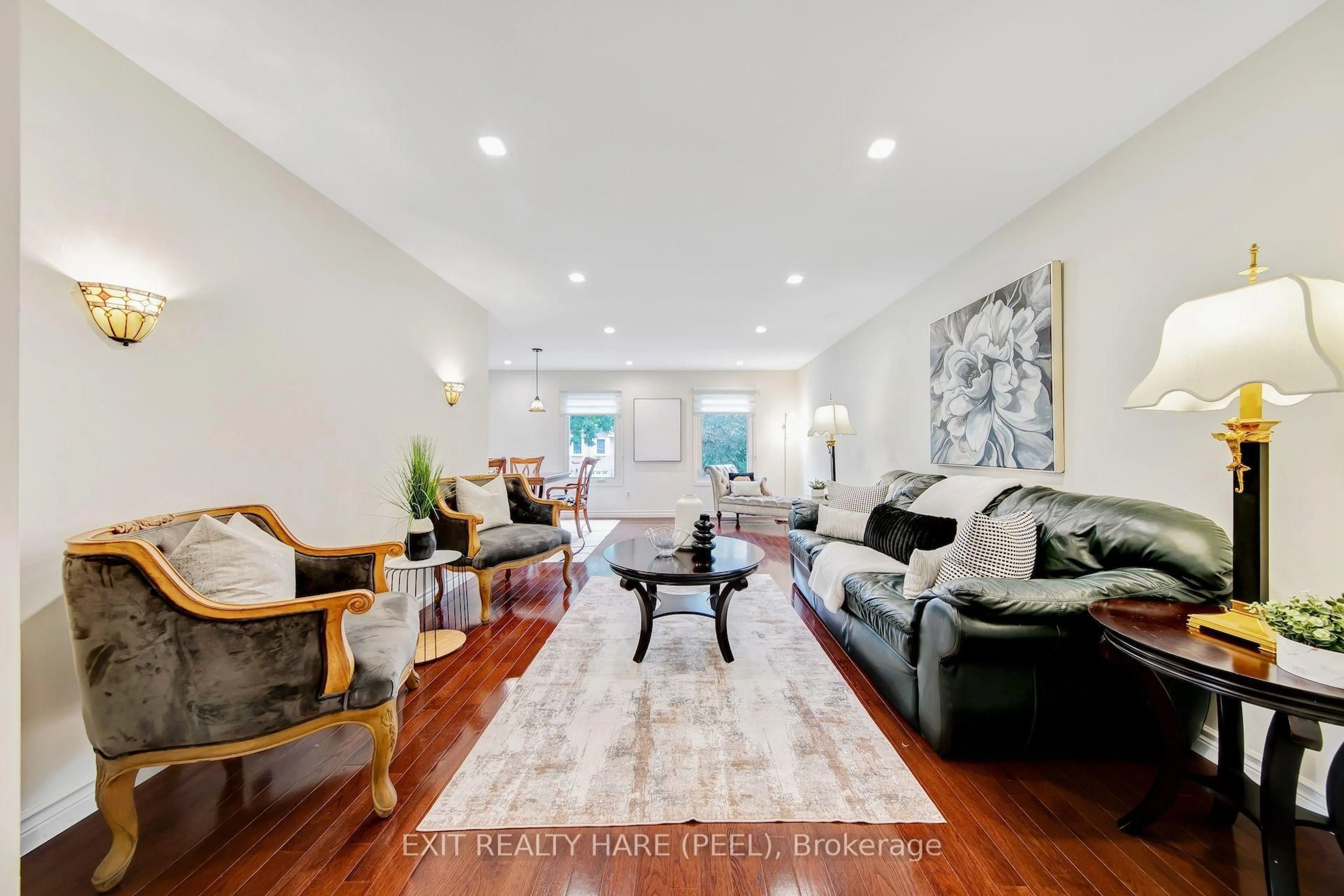 Living room with furniture, unknown for 48 Nanport St, Brampton Ontario L6S 4A3