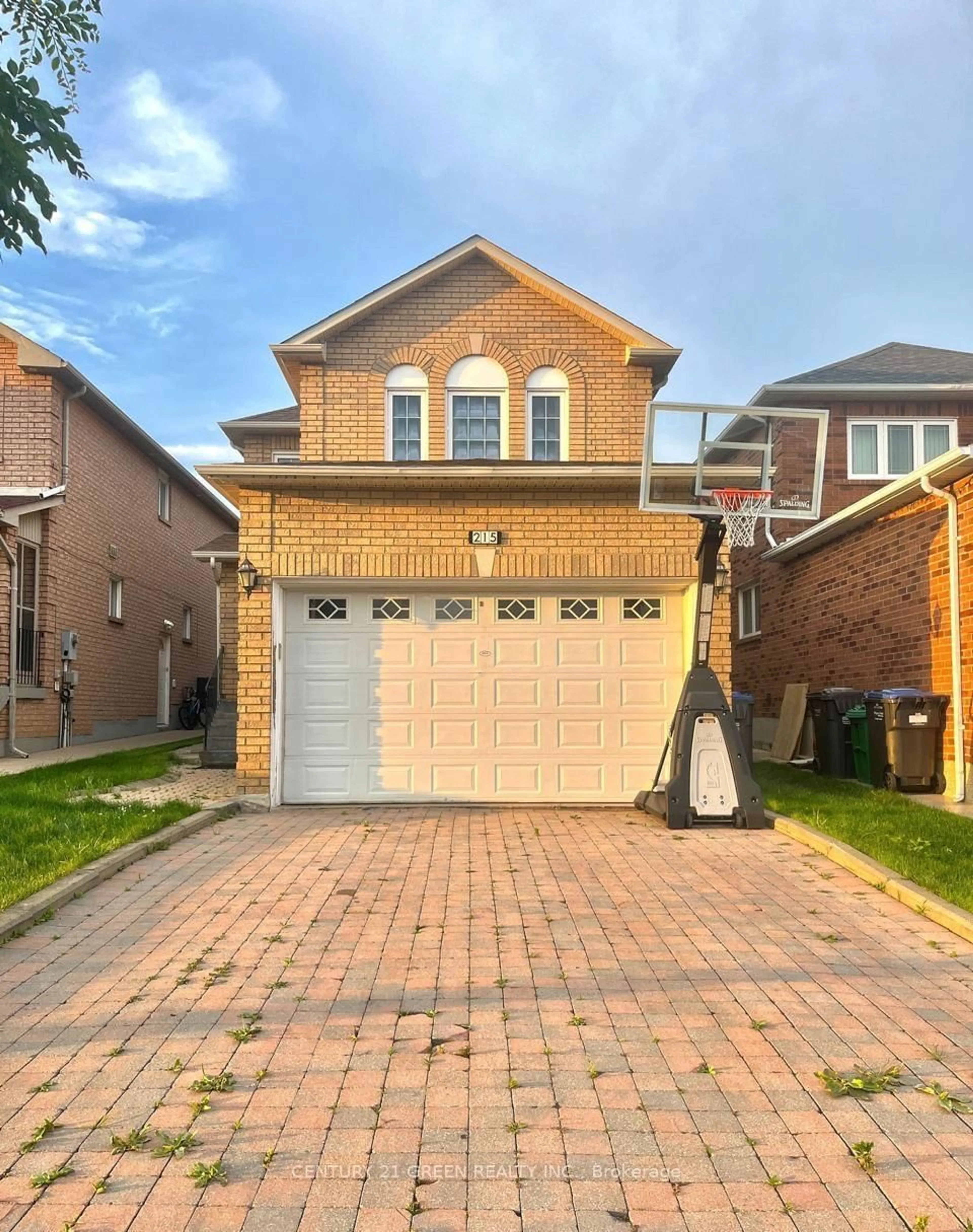 Home with brick exterior material, street for 215 Kingknoll Dr, Brampton Ontario L6Y 4X4