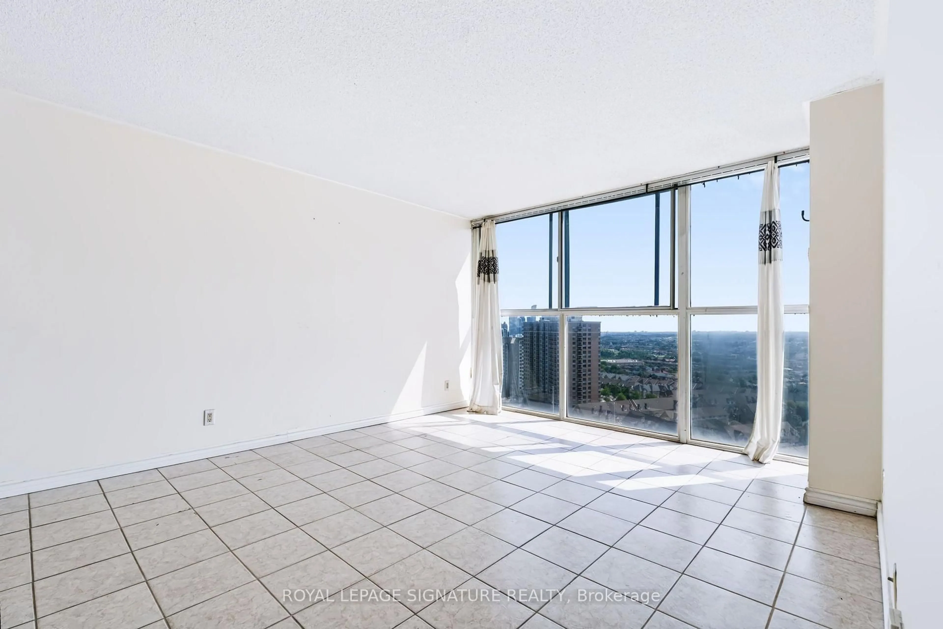 A pic of a room for 35 Trailwood Dr #2117, Mississauga Ontario L4Z 3L6
