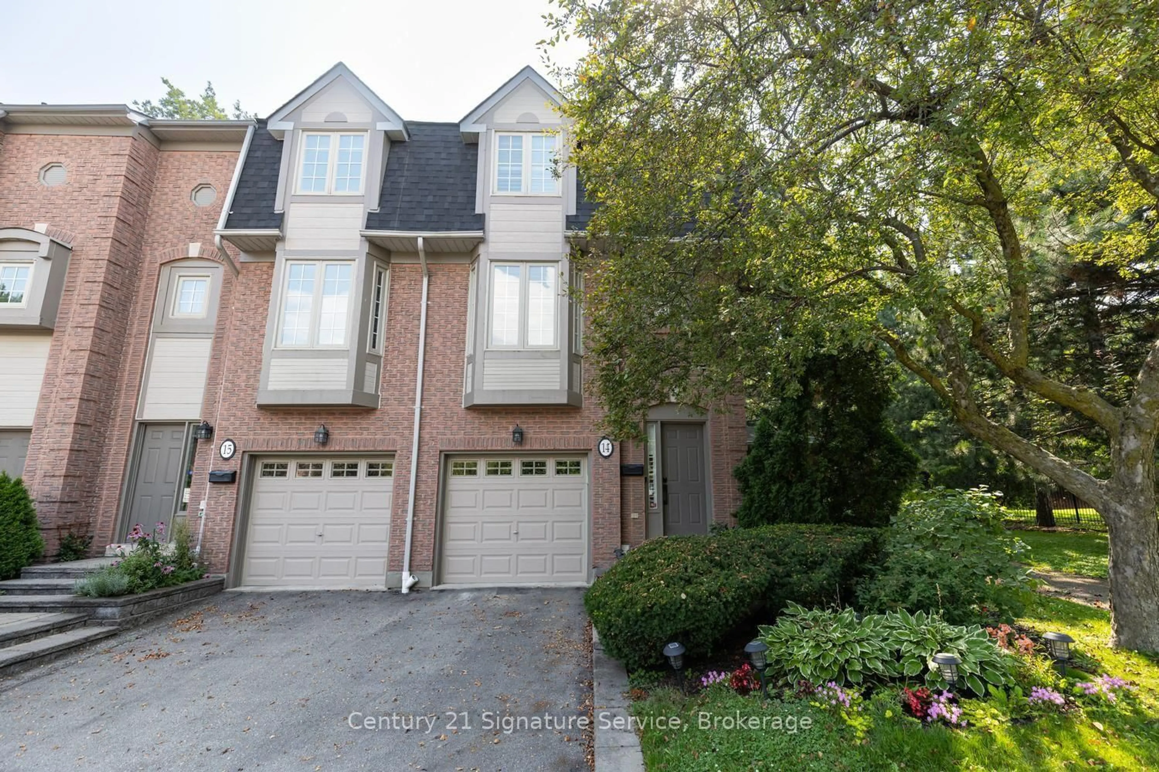 Home with brick exterior material, street for 3140 Fifth Line #14, Mississauga Ontario L5L 1A2