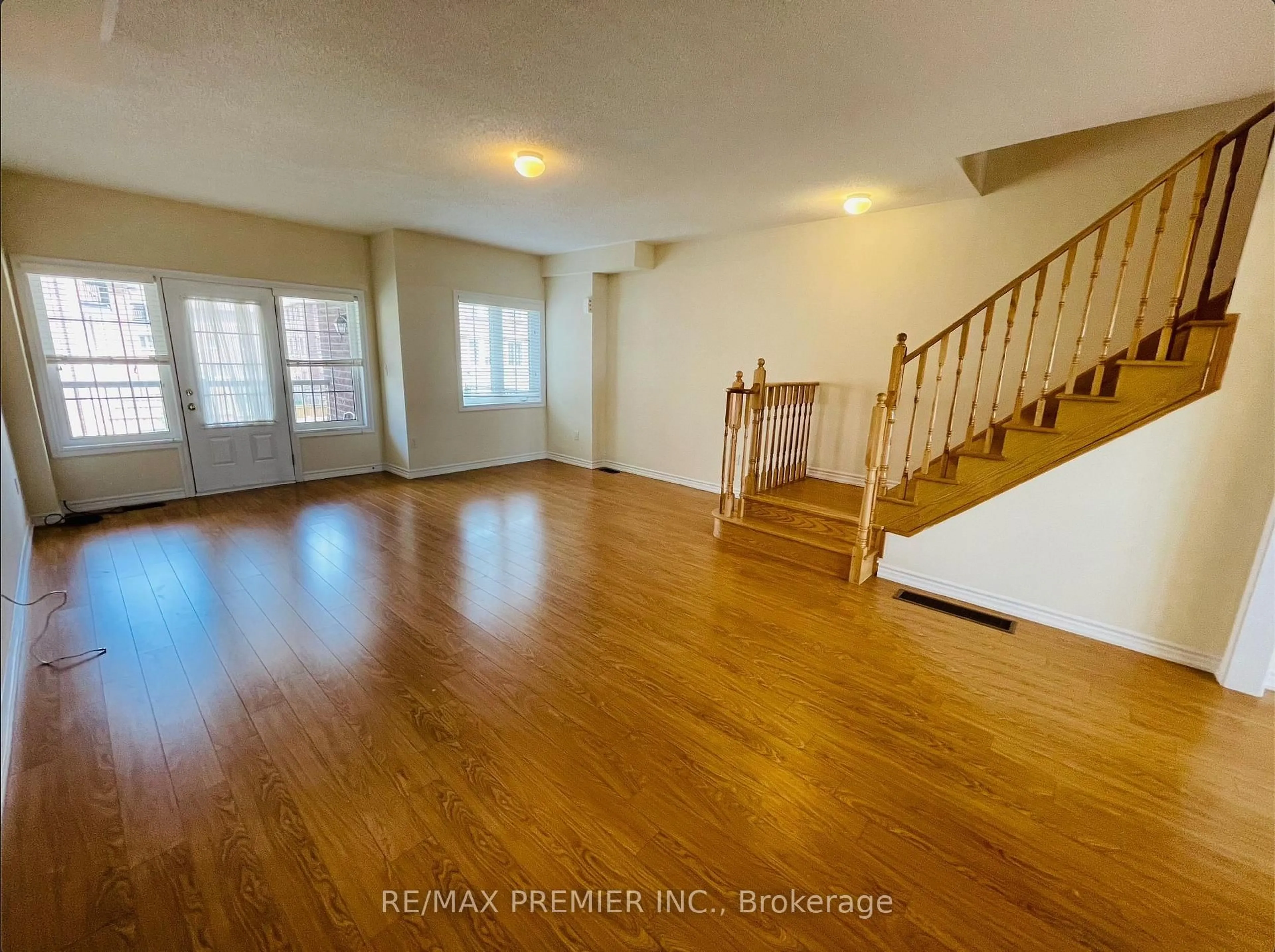 A pic of a room for 32 Shiff Cres, Brampton Ontario L6Z 0H6