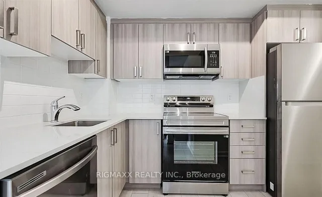 556 Marlee Ave #521, Toronto 3