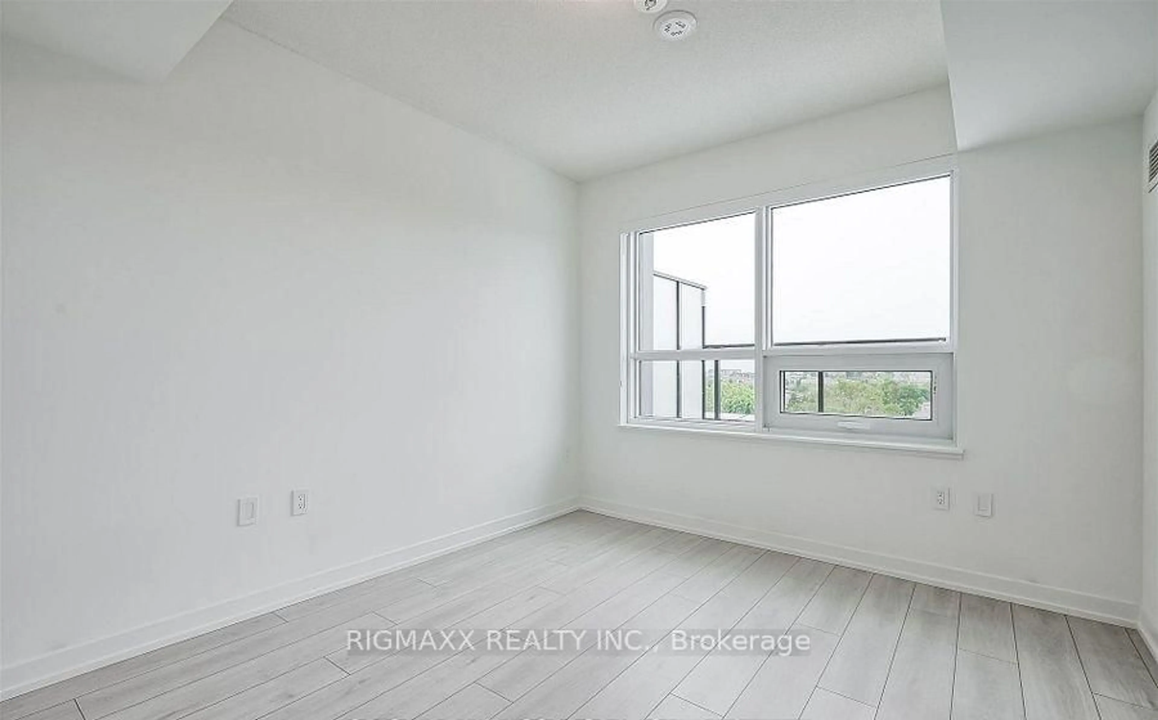 A pic of a room for 556 Marlee Ave #521, Toronto Ontario M6B 0B1