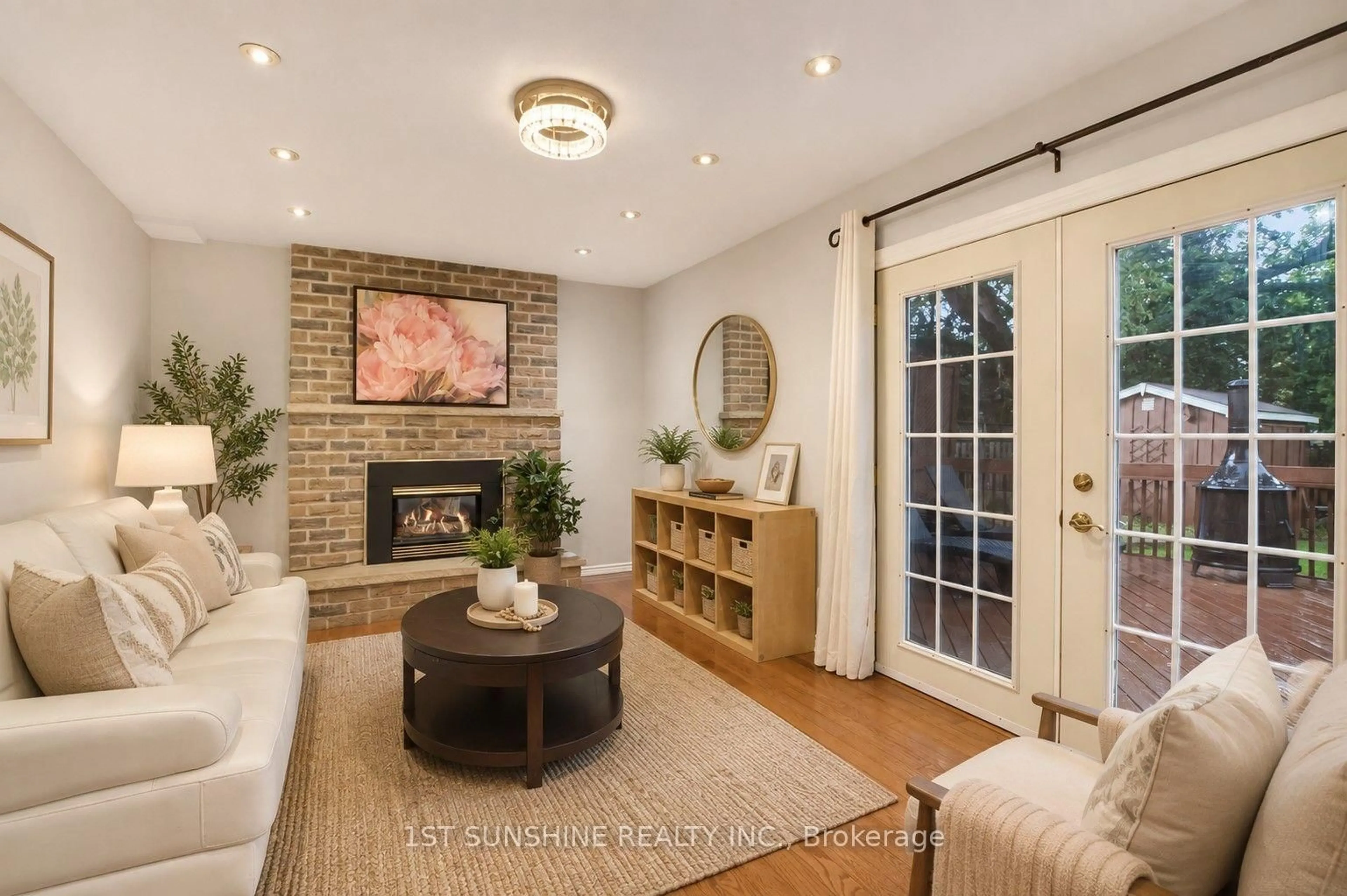 Living room with furniture, unknown for 2361 Duncaster Dr, Burlington Ontario L7P 3V9