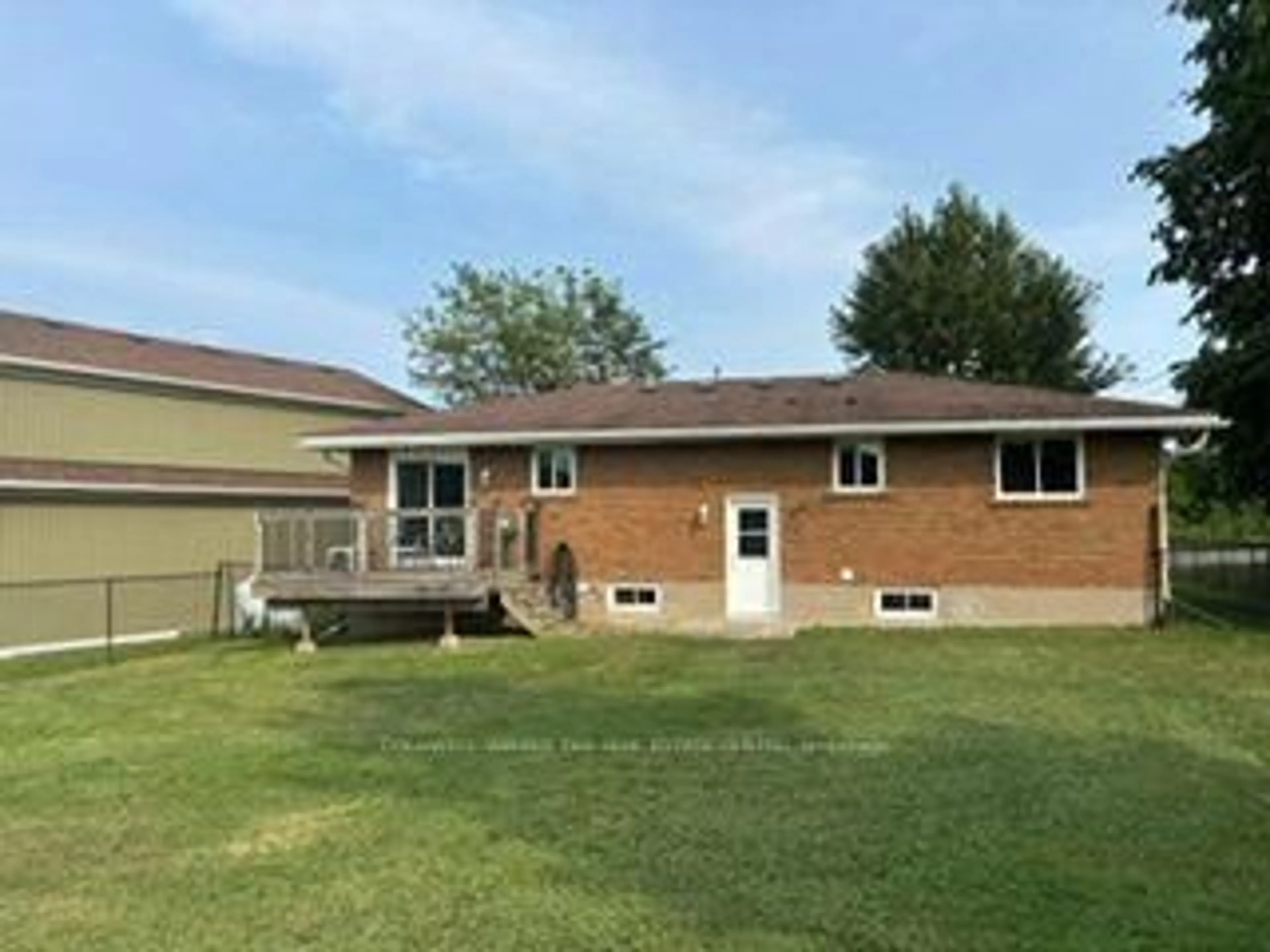 A pic from outside/outdoor area/front of a property/back of a property/a pic from drone, unknown for 5471 Campbellville Rd, Milton Ontario L9T 7L8