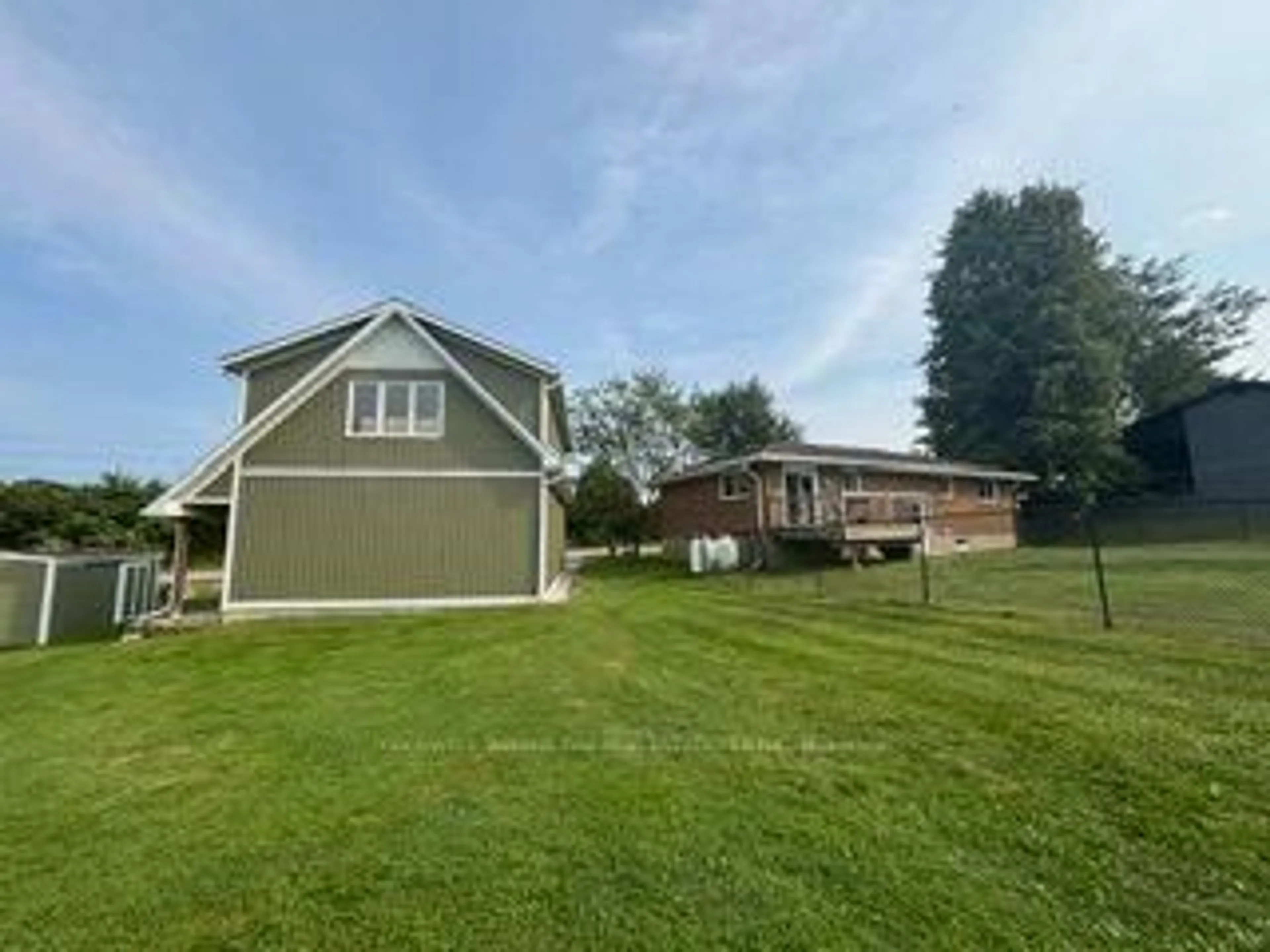 A pic from outside/outdoor area/front of a property/back of a property/a pic from drone, water/lake/river/ocean view for 5471 Campbellville Rd, Milton Ontario L9T 7L8