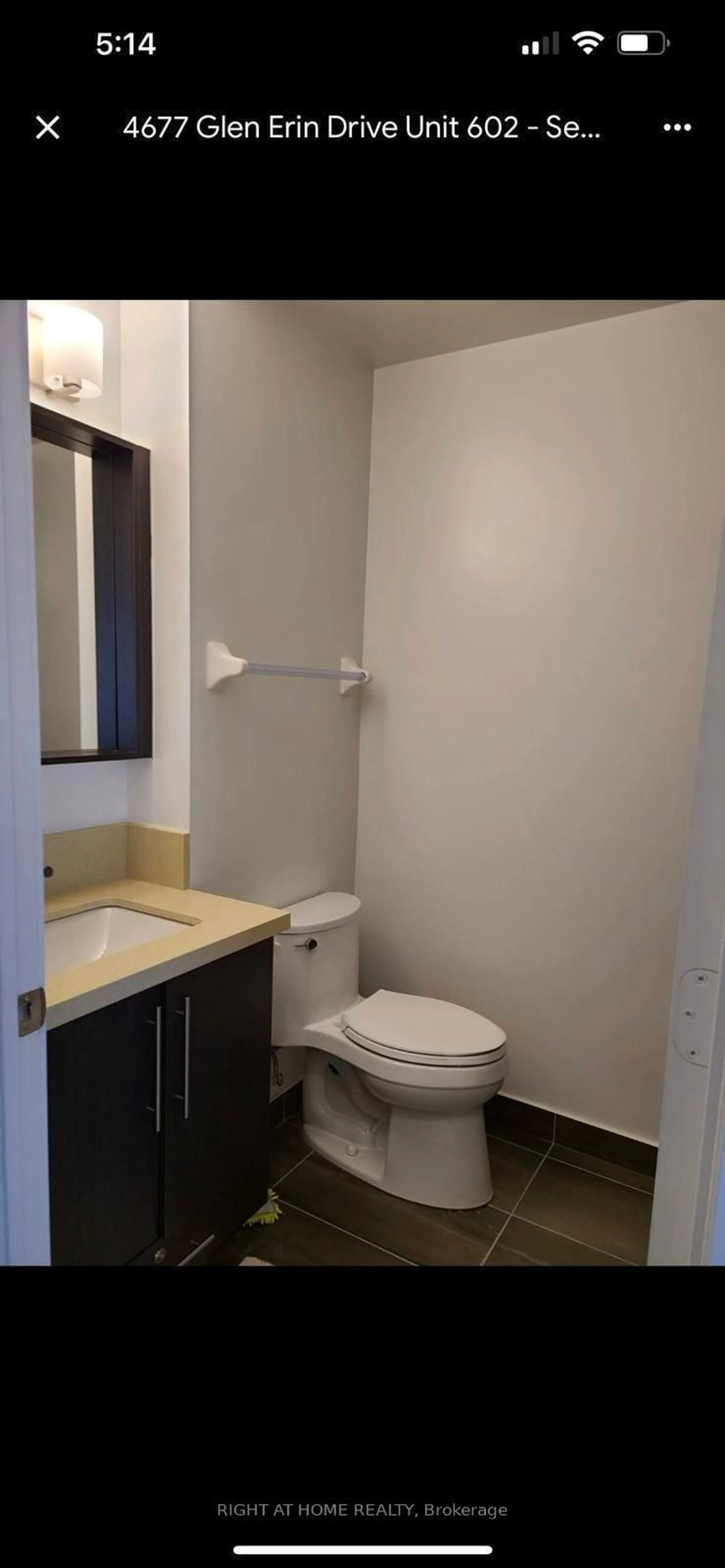 Standard bathroom, unknown for 4677 Glen Erin Dr #602, Mississauga Ontario L5M 2E3