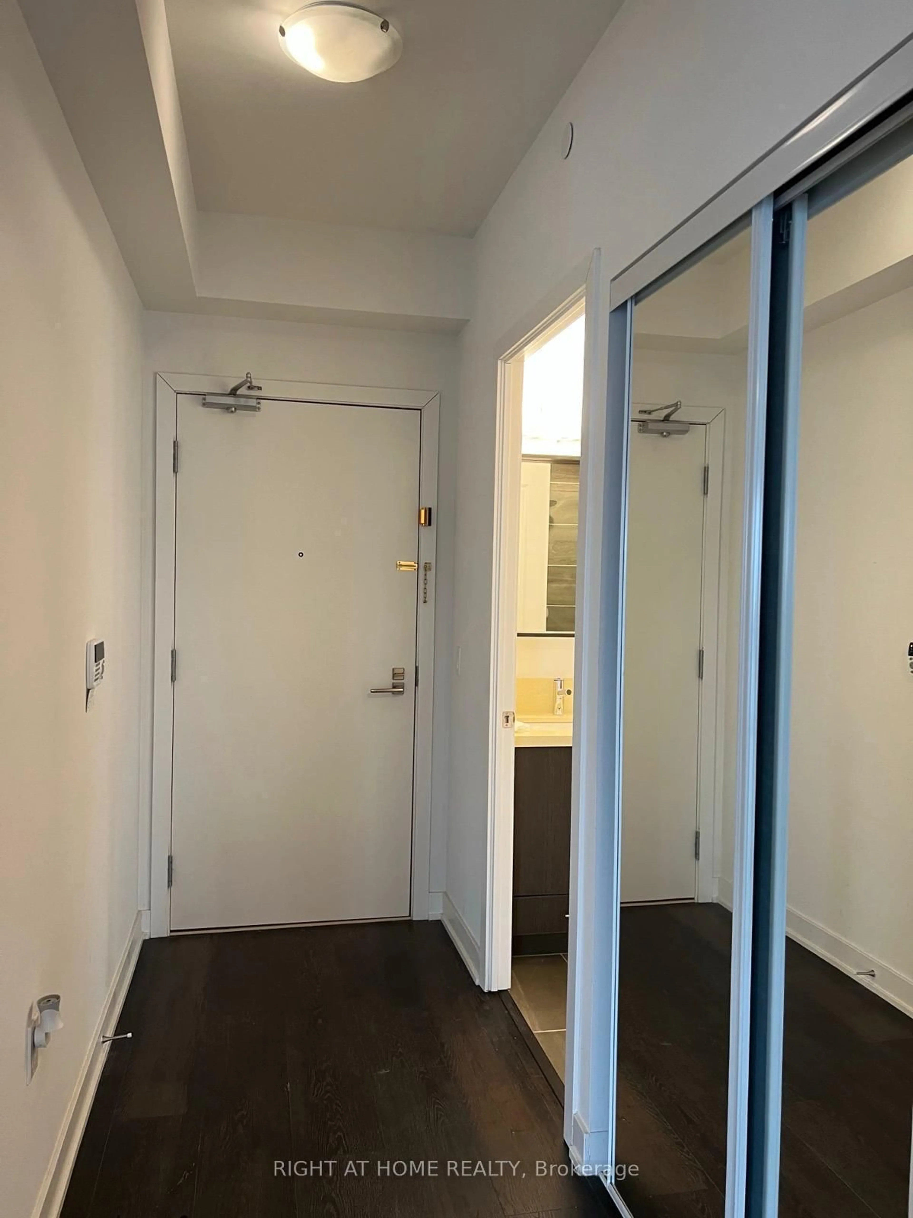 Unknown for 4677 Glen Erin Dr #602, Mississauga Ontario L5M 2E3