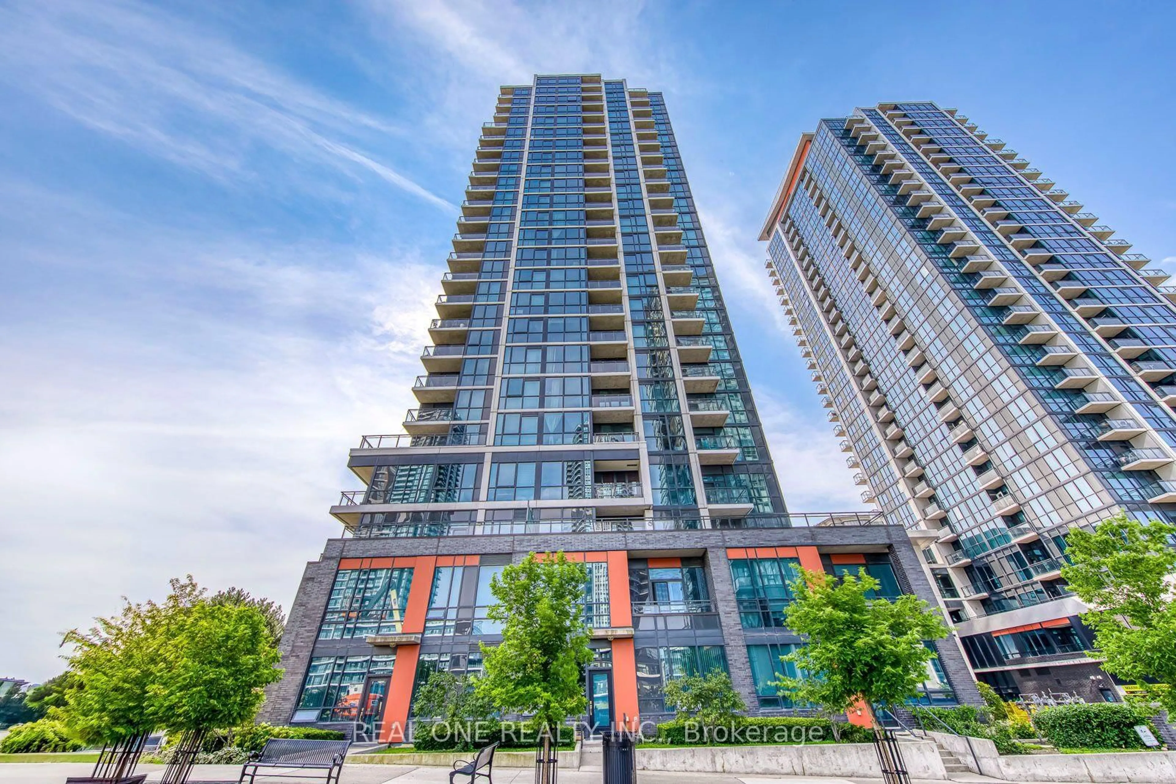 Patio, building for 55 Eglinton Ave #407, Mississauga Ontario L5R 0E4