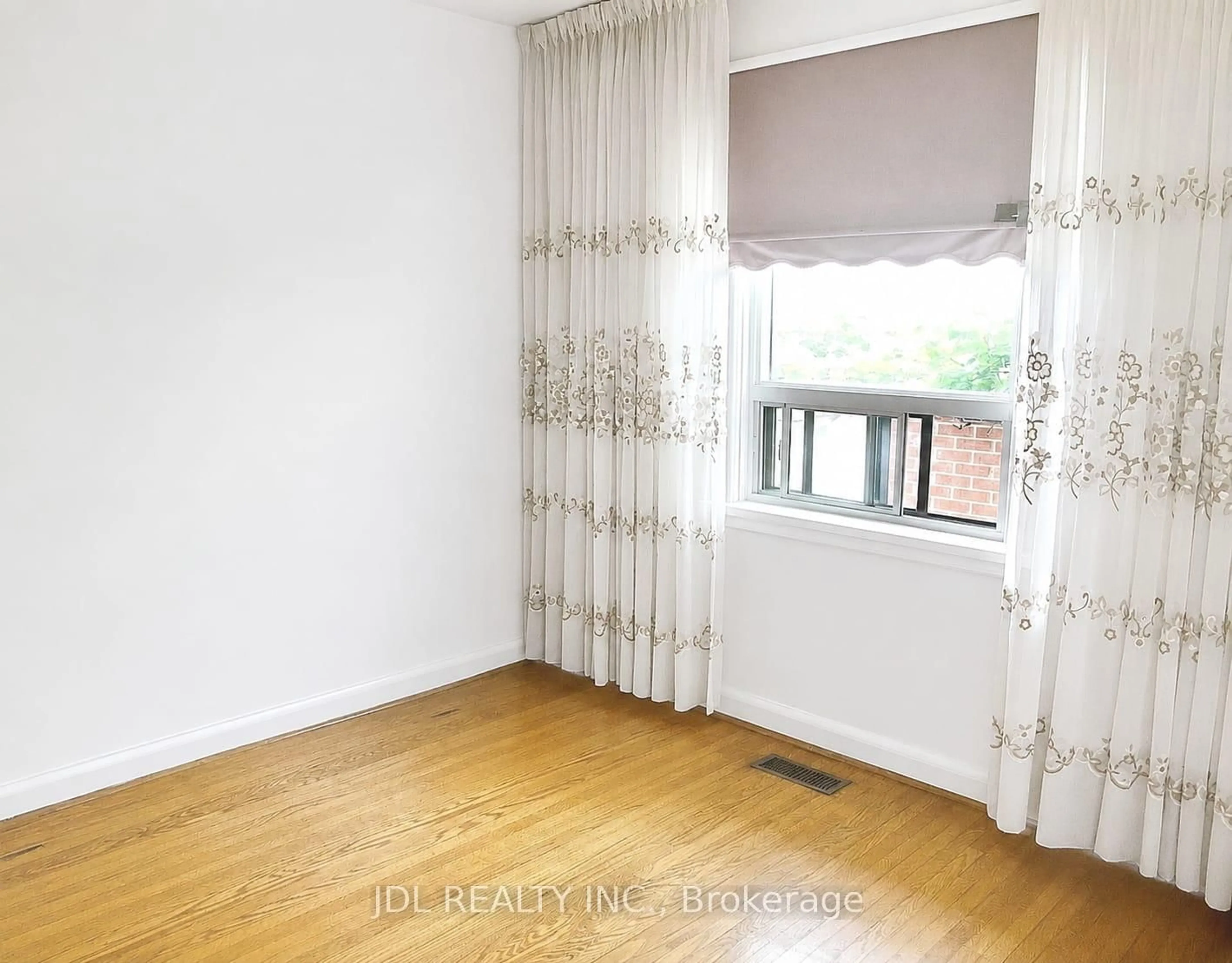 A pic of a room for 40 Montana Ave, Toronto Ontario M3M 1B6