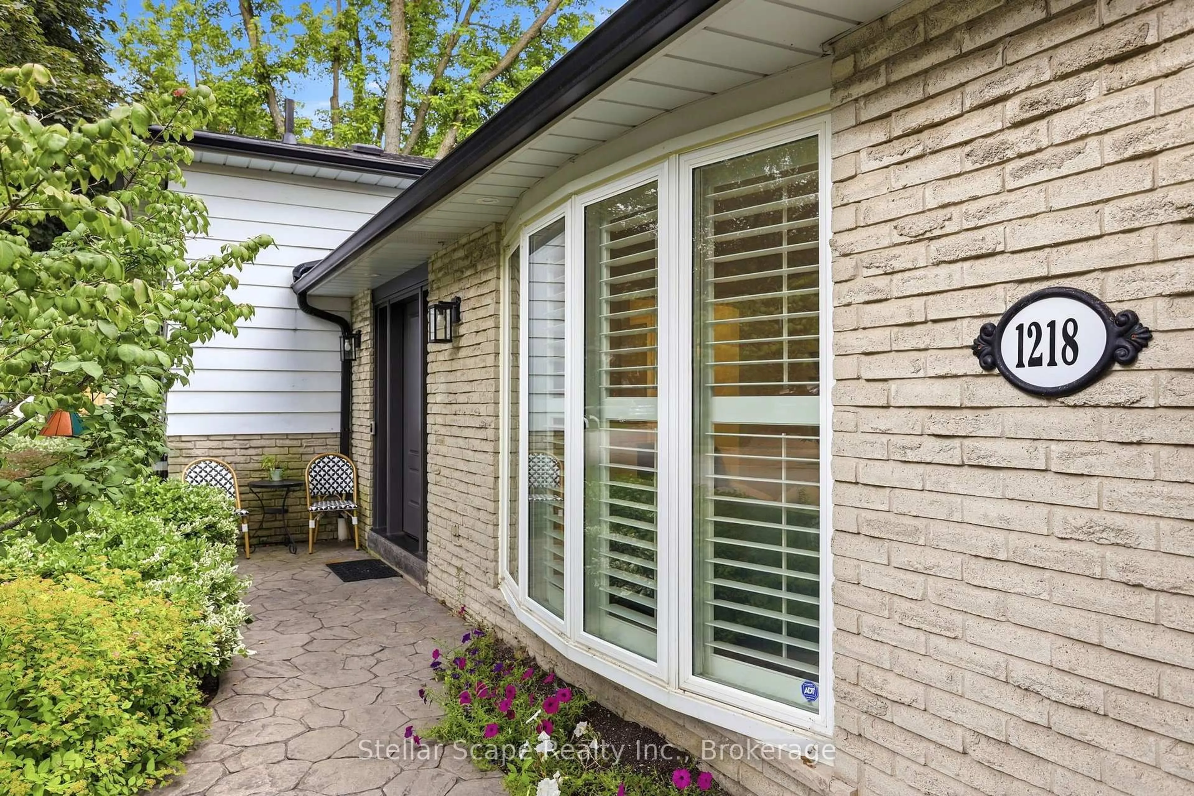 Home with brick exterior material, street for 1218 Oxlow Dr, Oakville Ontario L6H 1S2