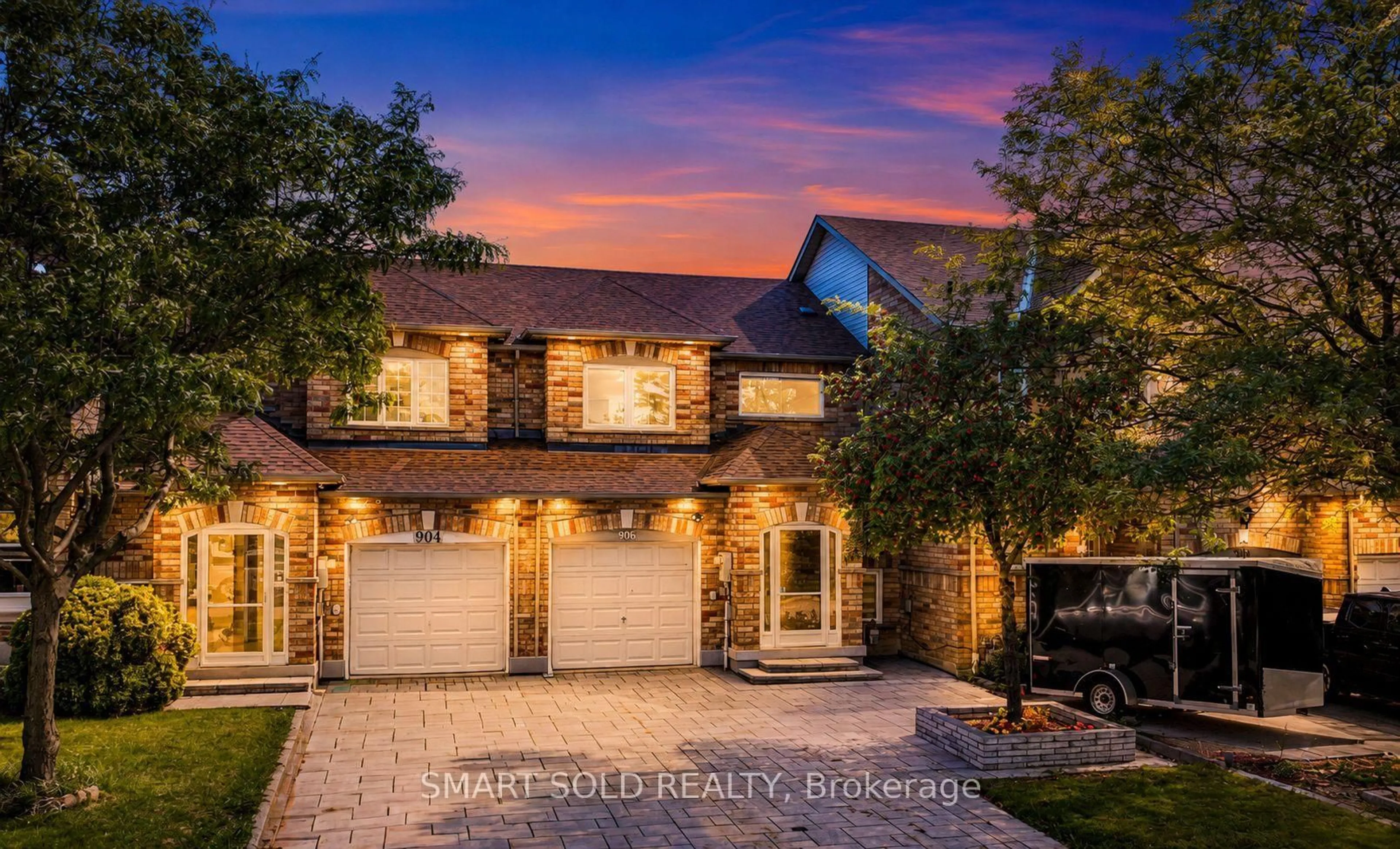 Home with brick exterior material, street for 906 Delgado Dr, Mississauga Ontario L5V 2S4
