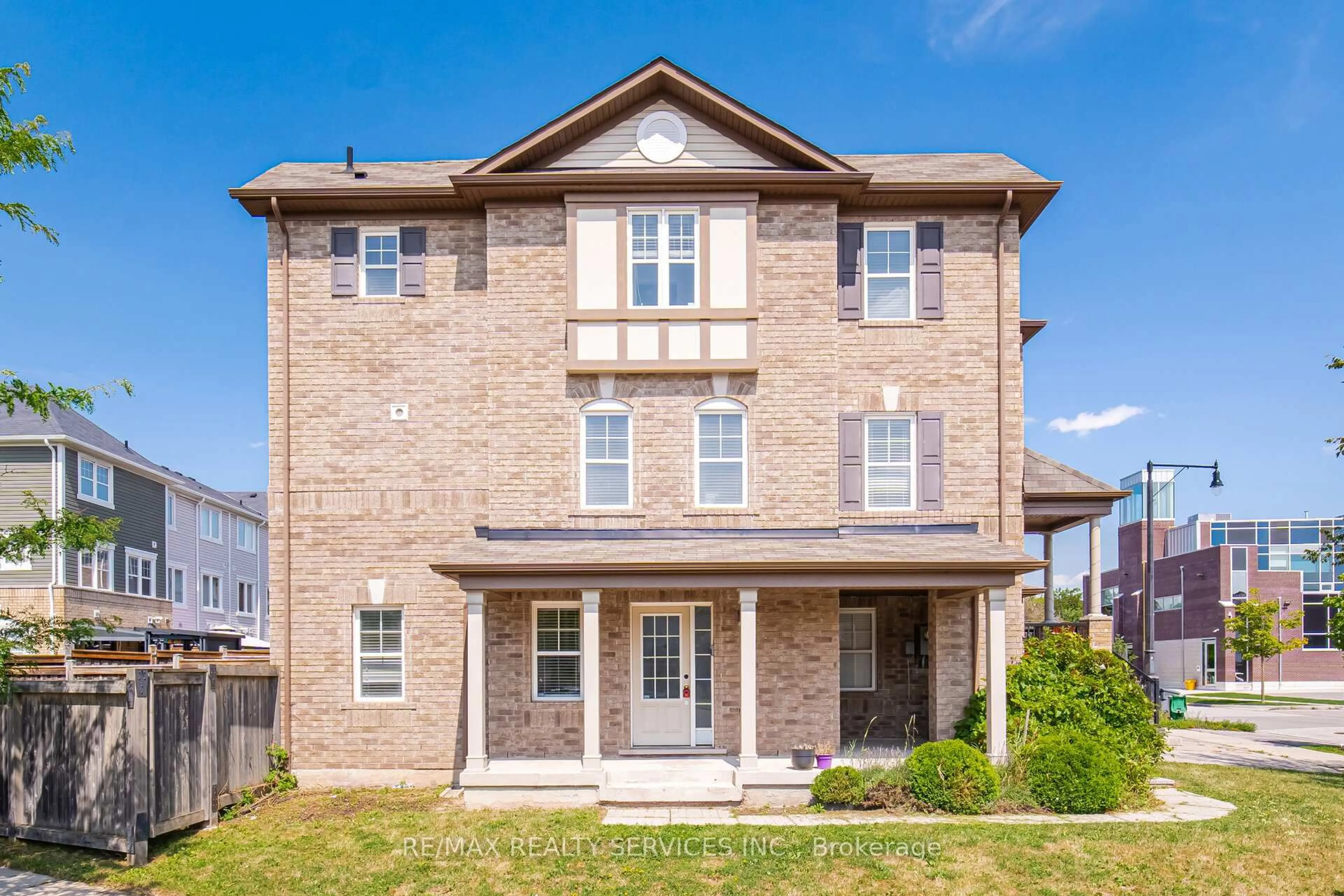 Home with brick exterior material, street for 6 Viewforth Rd, Brampton Ontario L7A 0R2