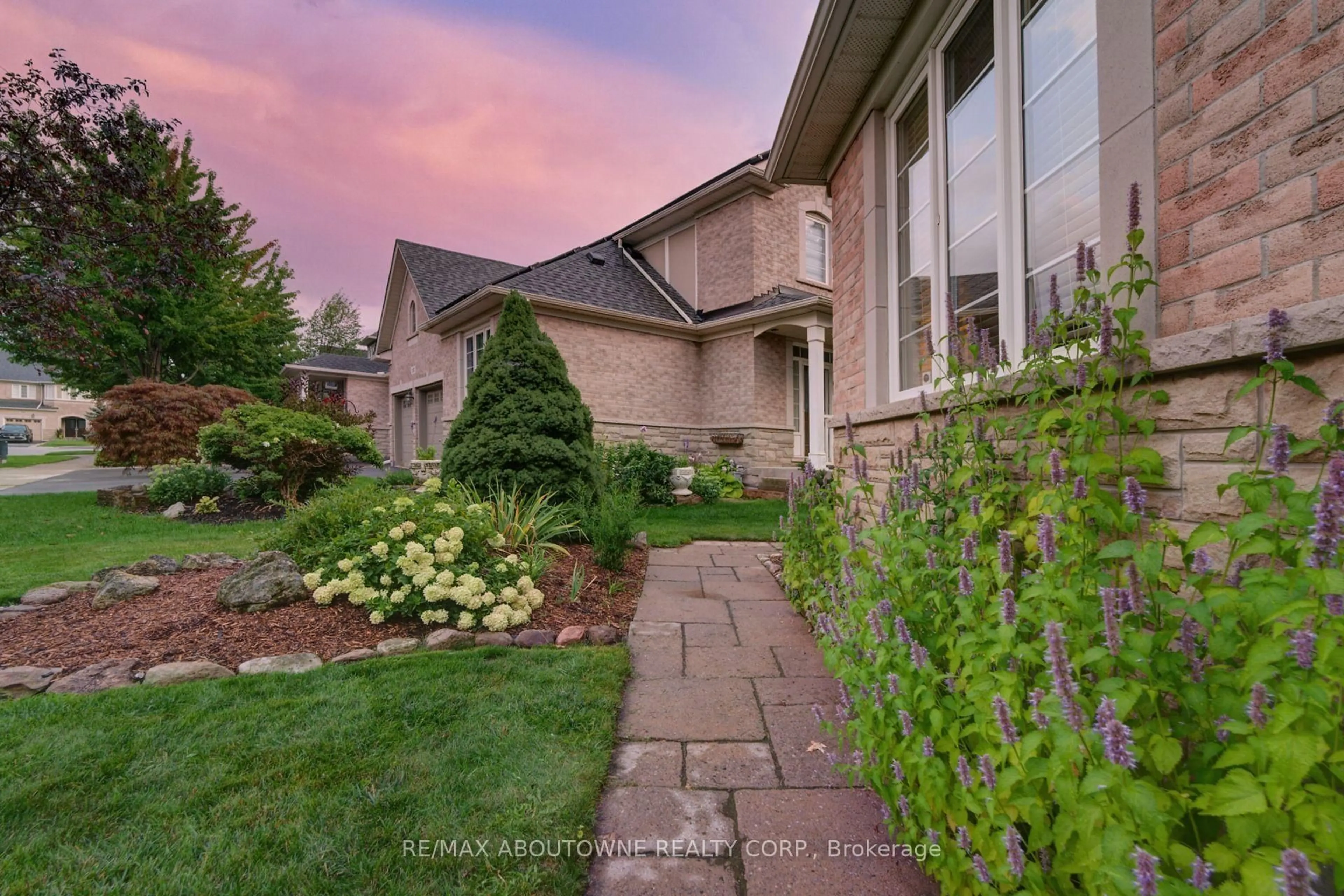 Home with brick exterior material, street for 2196 Emily Circ, Oakville Ontario L6M 0E5