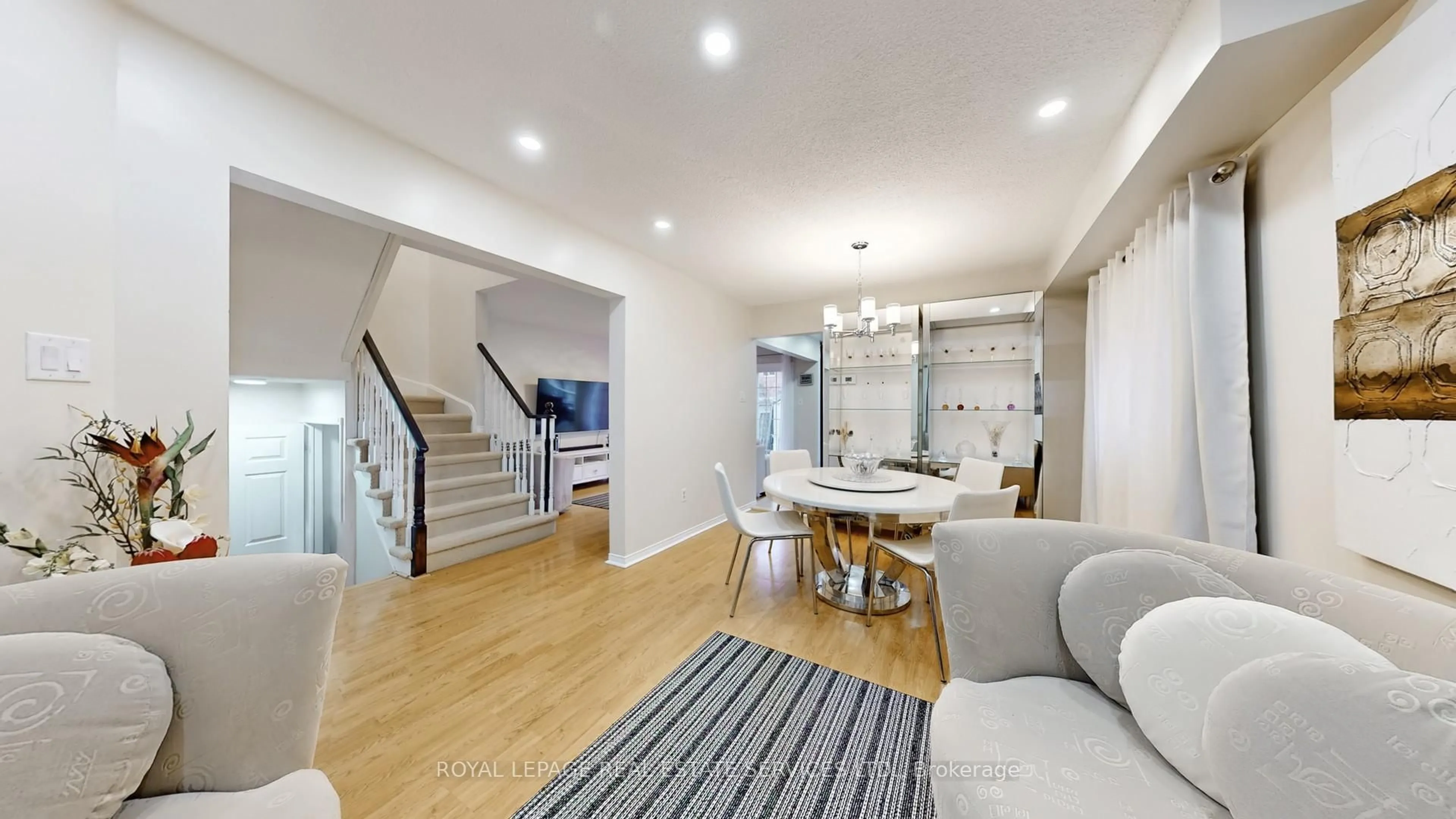 Living room with furniture, unknown for 47 Hood Cres, Brampton Ontario L6Y 4S7