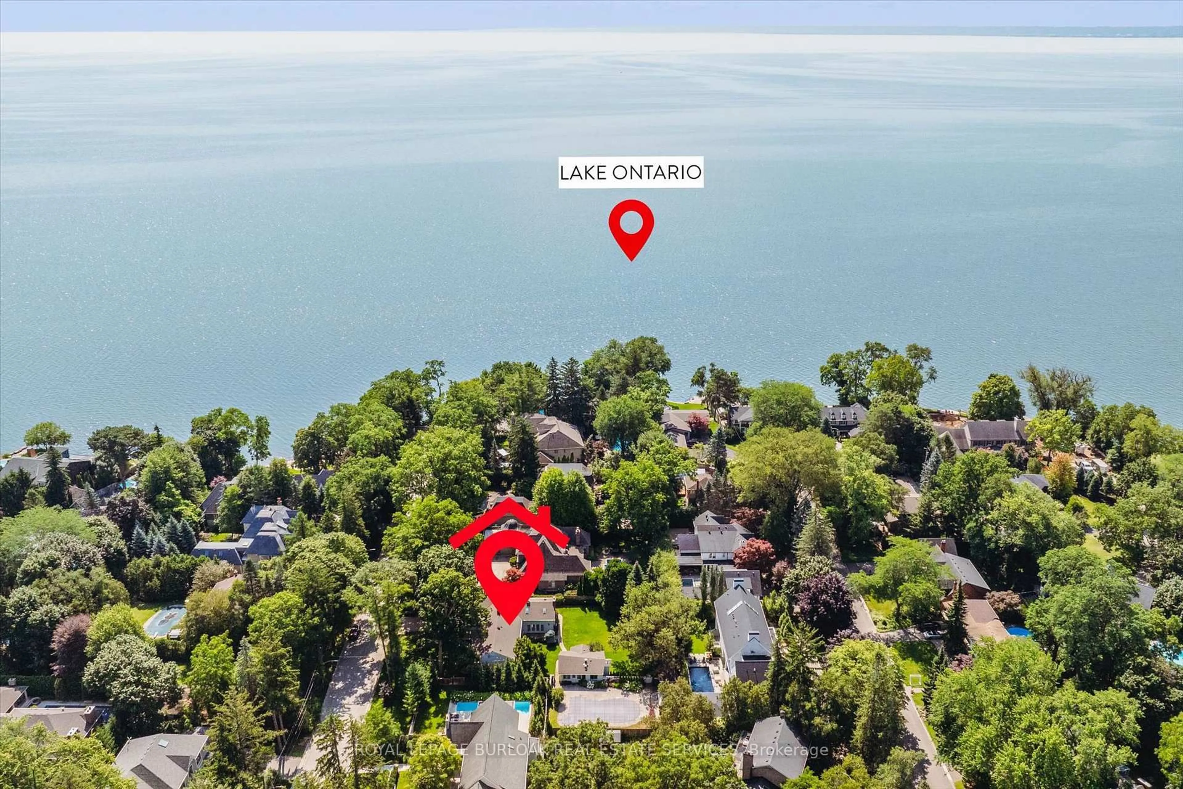 A pic from outside/outdoor area/front of a property/back of a property/a pic from drone, water/lake/river/ocean view for 138 Appleby Pl, Burlington Ontario L7L 2X1