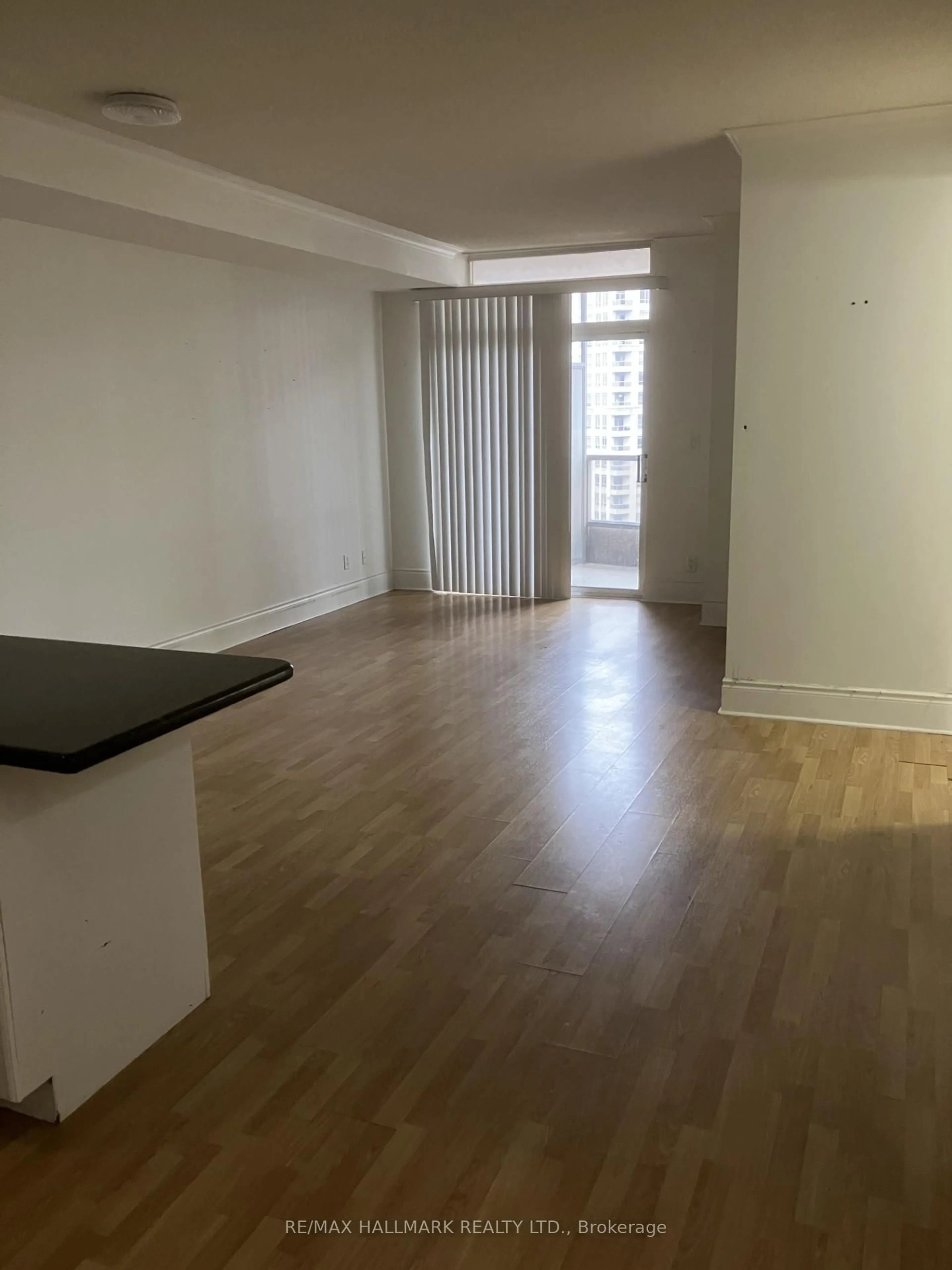 A pic of a room for 3880 DUKE OF YORK BLVD Blvd #3002, Mississauga Ontario L5B 4M7