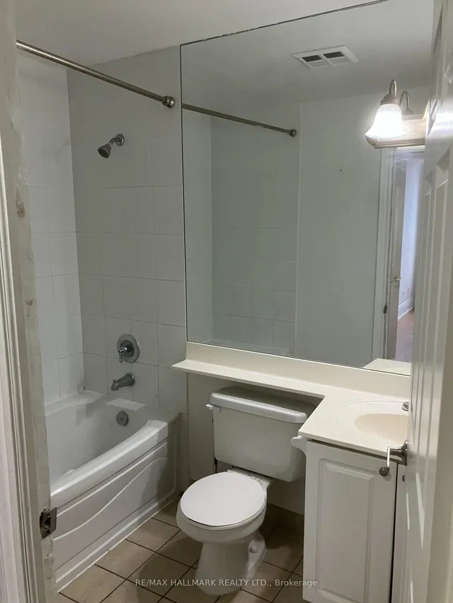 3880 DUKE OF YORK BLVD Blvd #3002, Mississauga 5