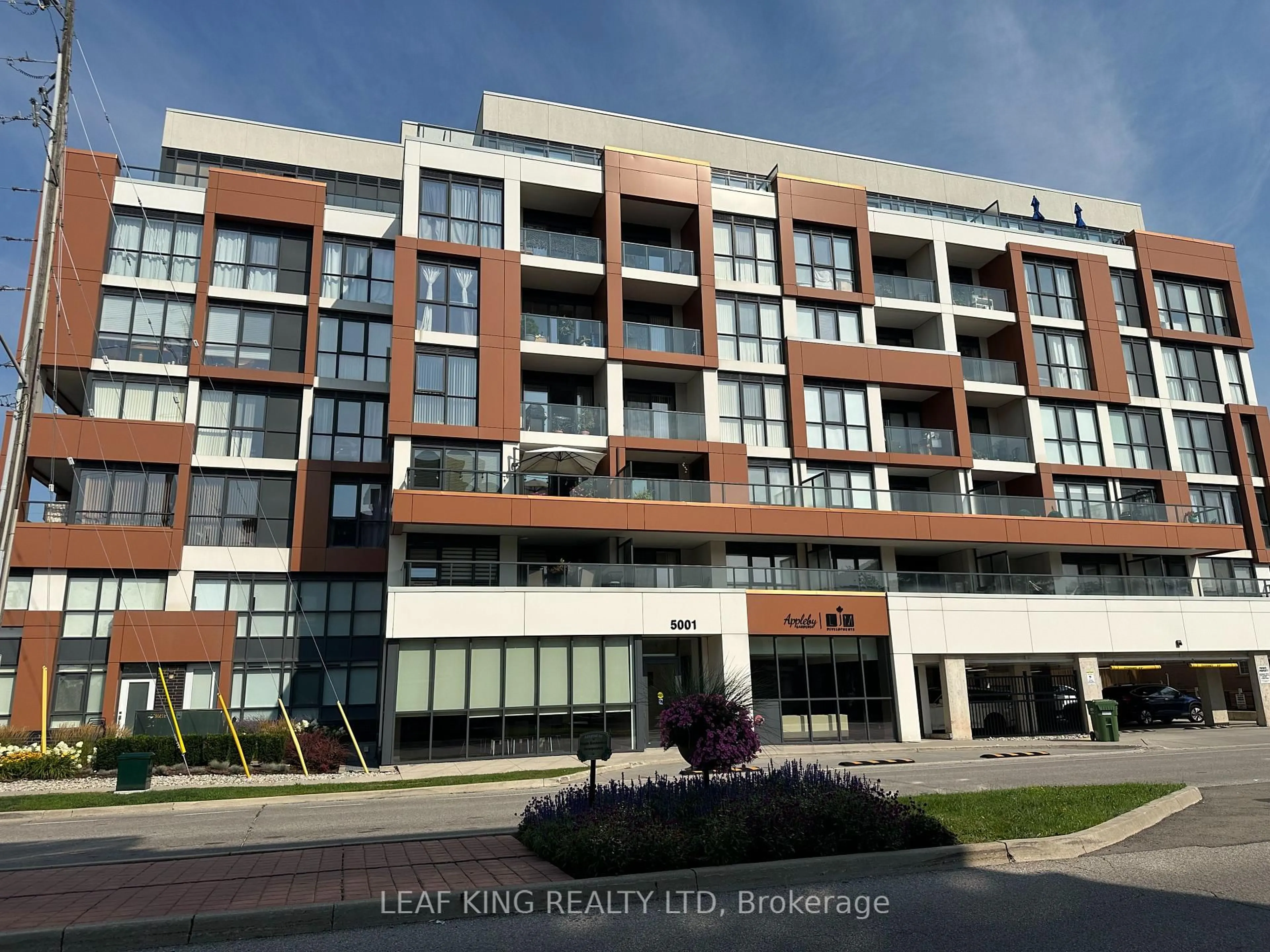 Unknown for 5001 Corporate Dr #704, Burlington Ontario L7L 0H5