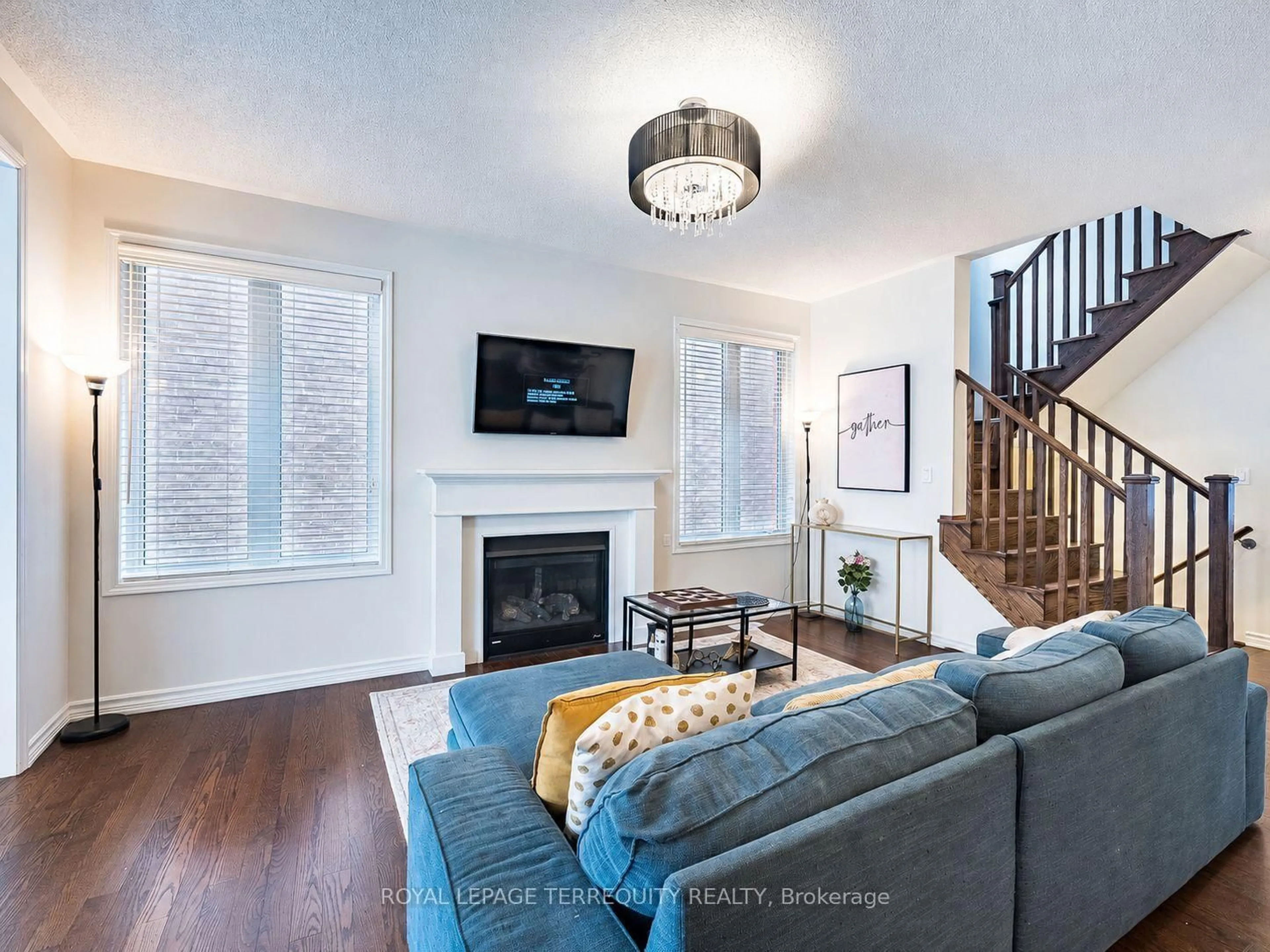 Living room with furniture, unknown for 903 Penson Cres, Milton Ontario L9T 8Z8